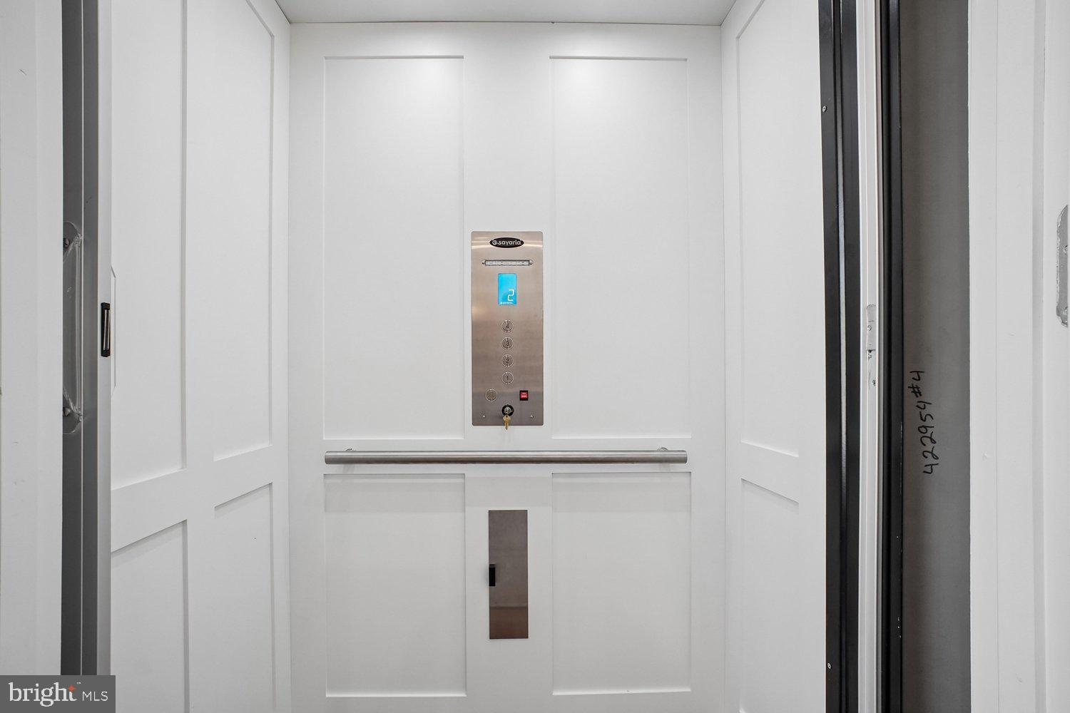 GROSVENOR HEIGHTS - Residential