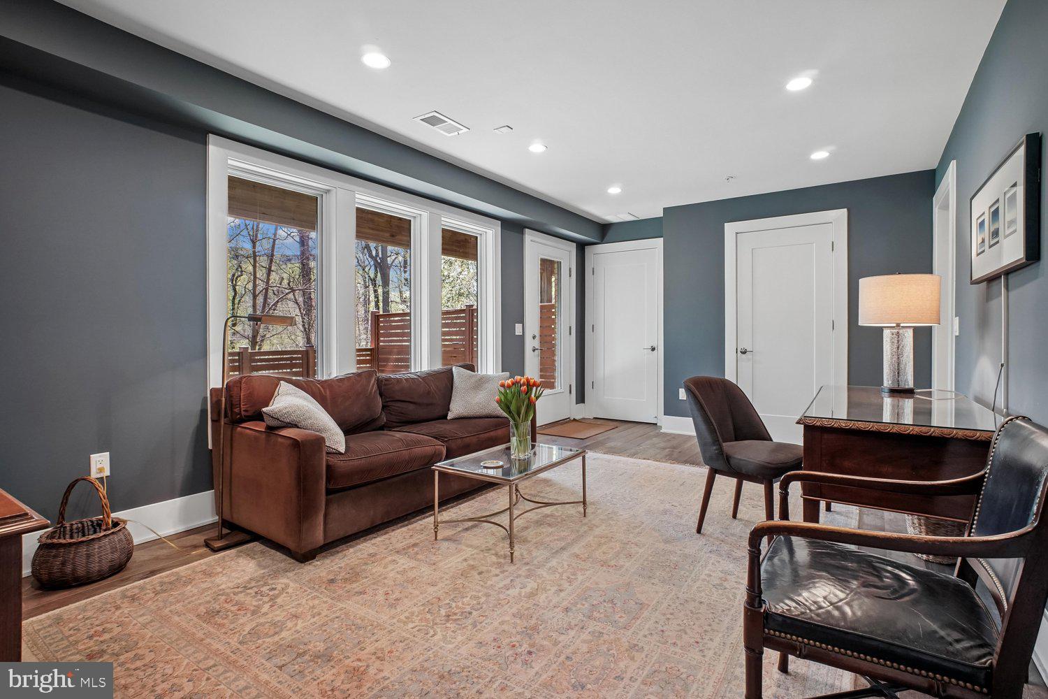 GROSVENOR HEIGHTS - Residential