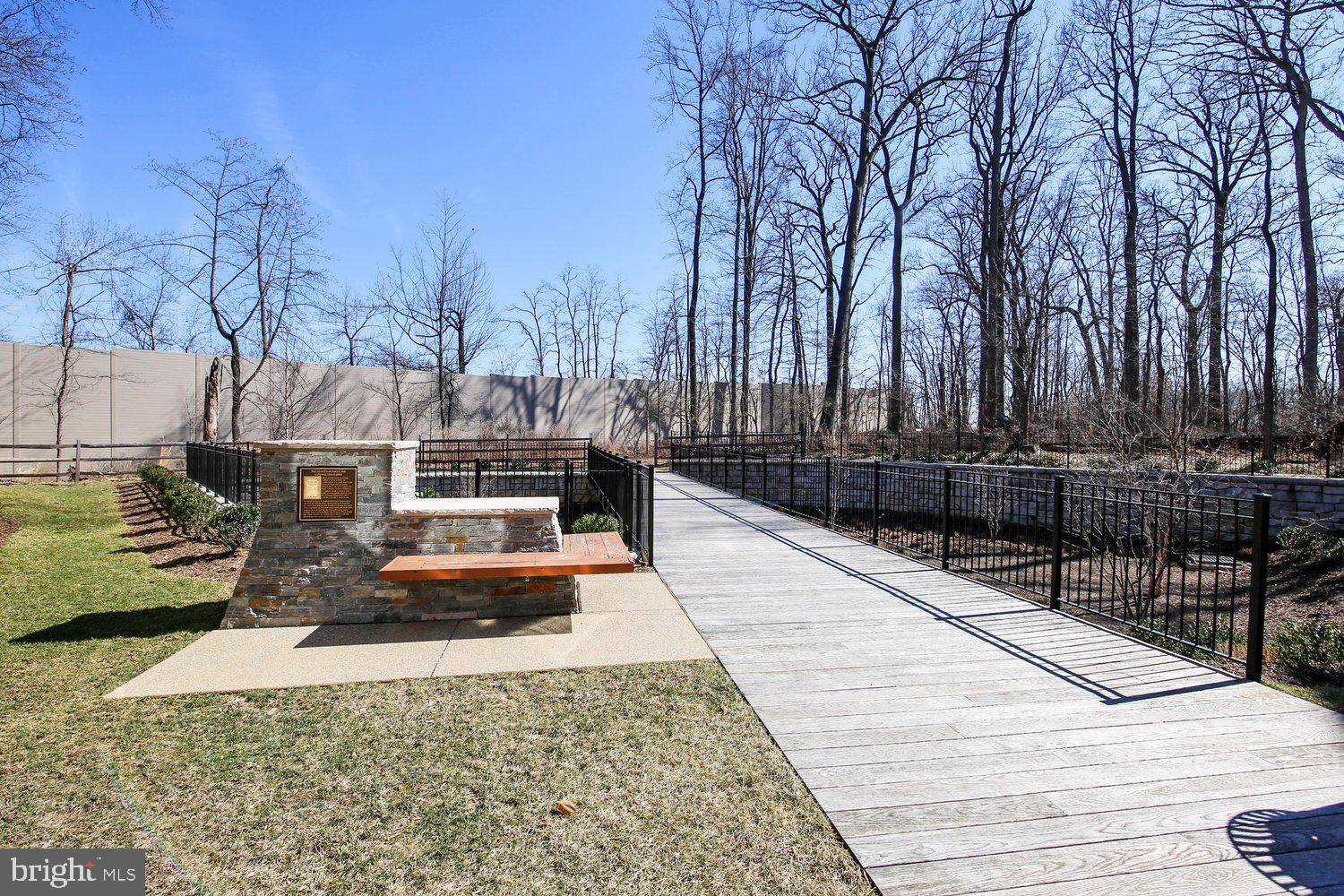 GROSVENOR HEIGHTS - Residential