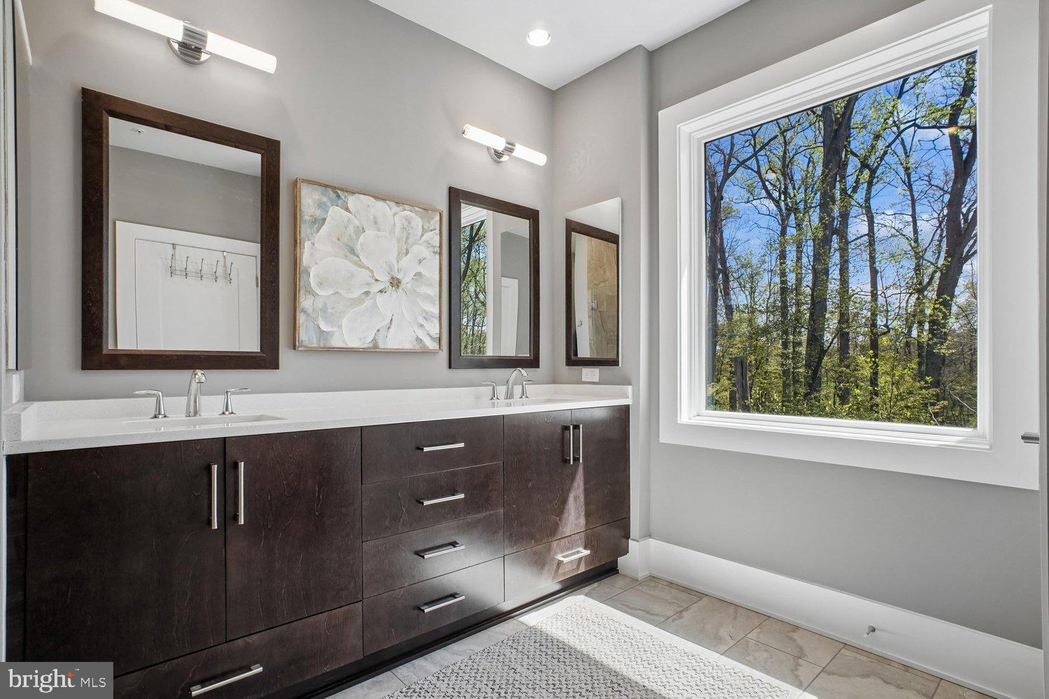 GROSVENOR HEIGHTS - Residential