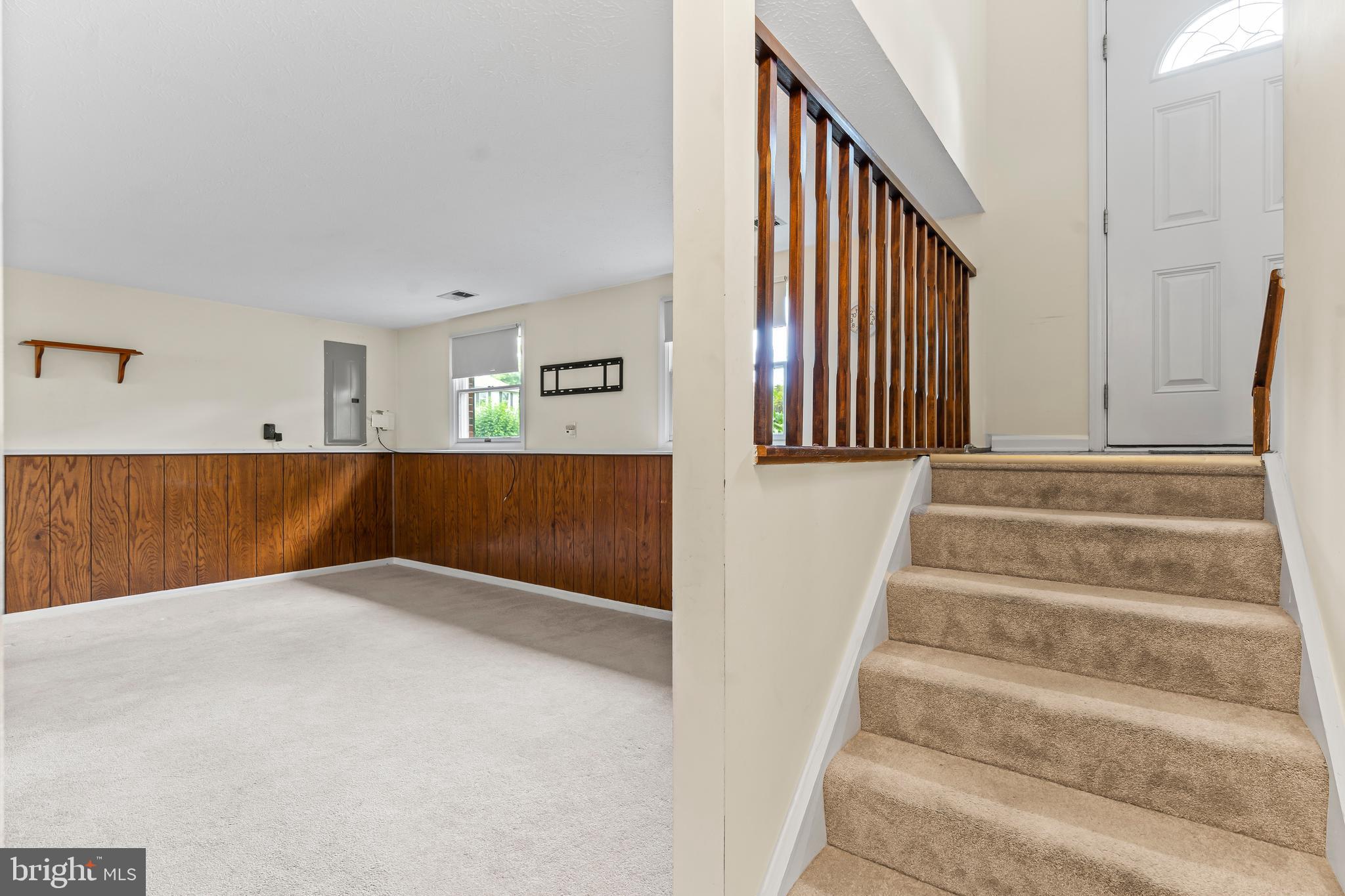 HILLCREST ORCHARDS - Residential