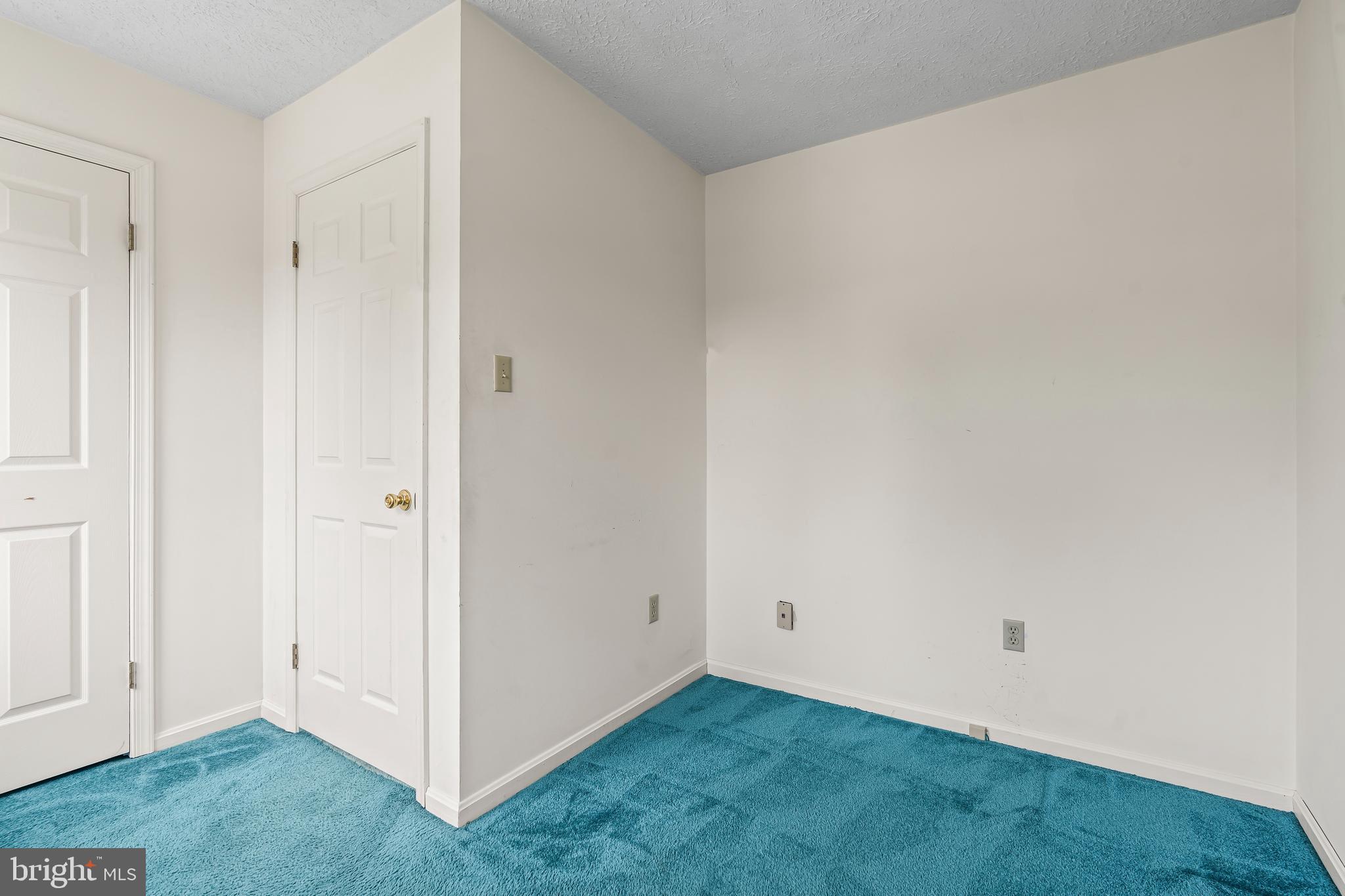 HILLCREST ORCHARDS - Residential