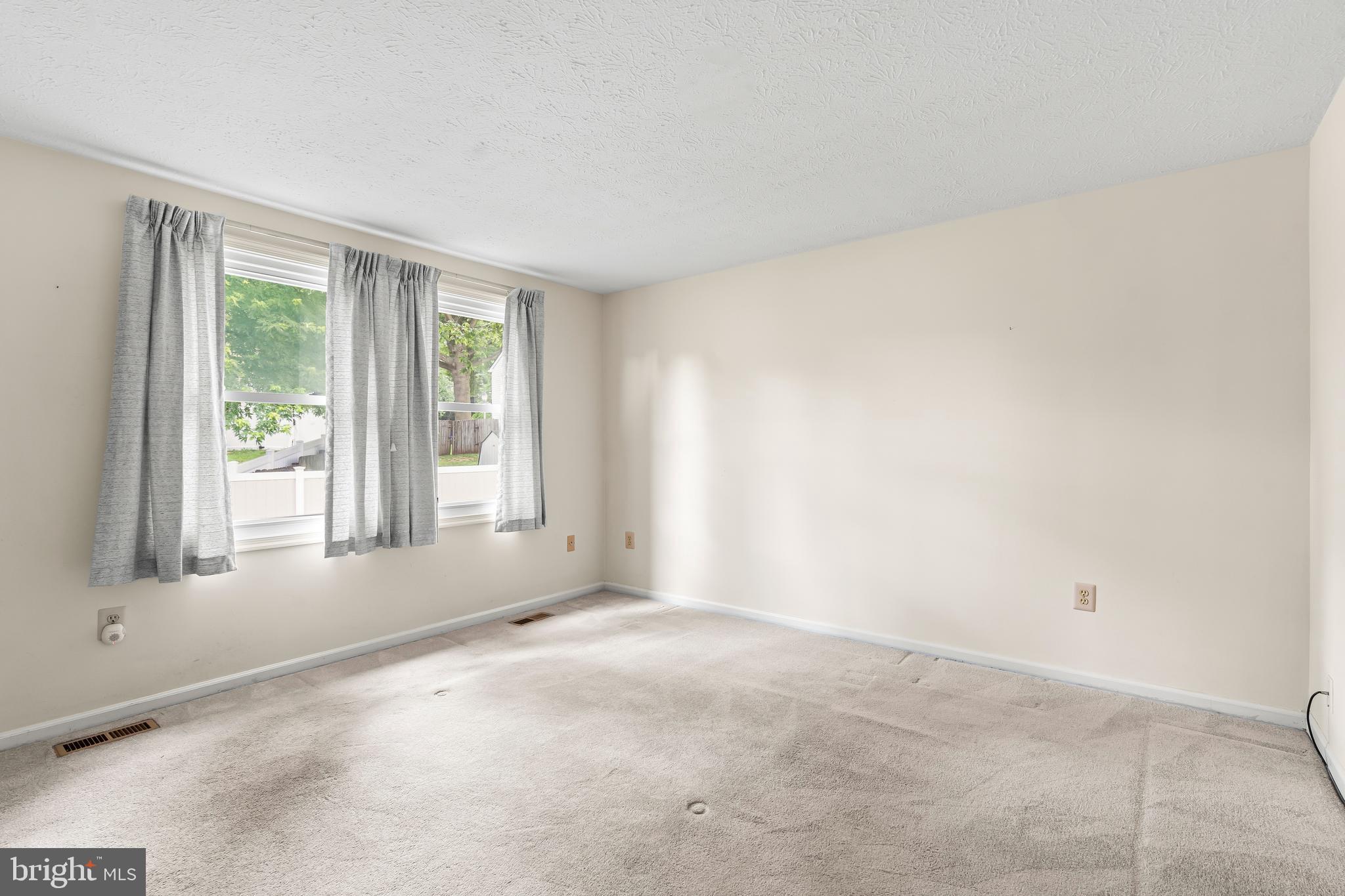 HILLCREST ORCHARDS - Residential