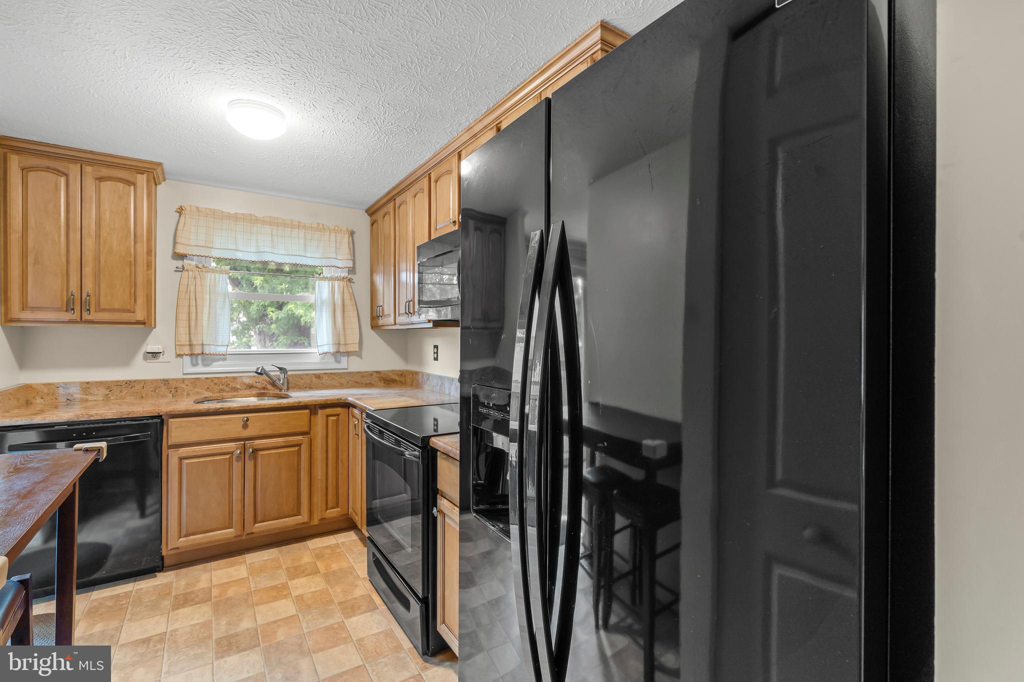 HILLCREST ORCHARDS - Residential