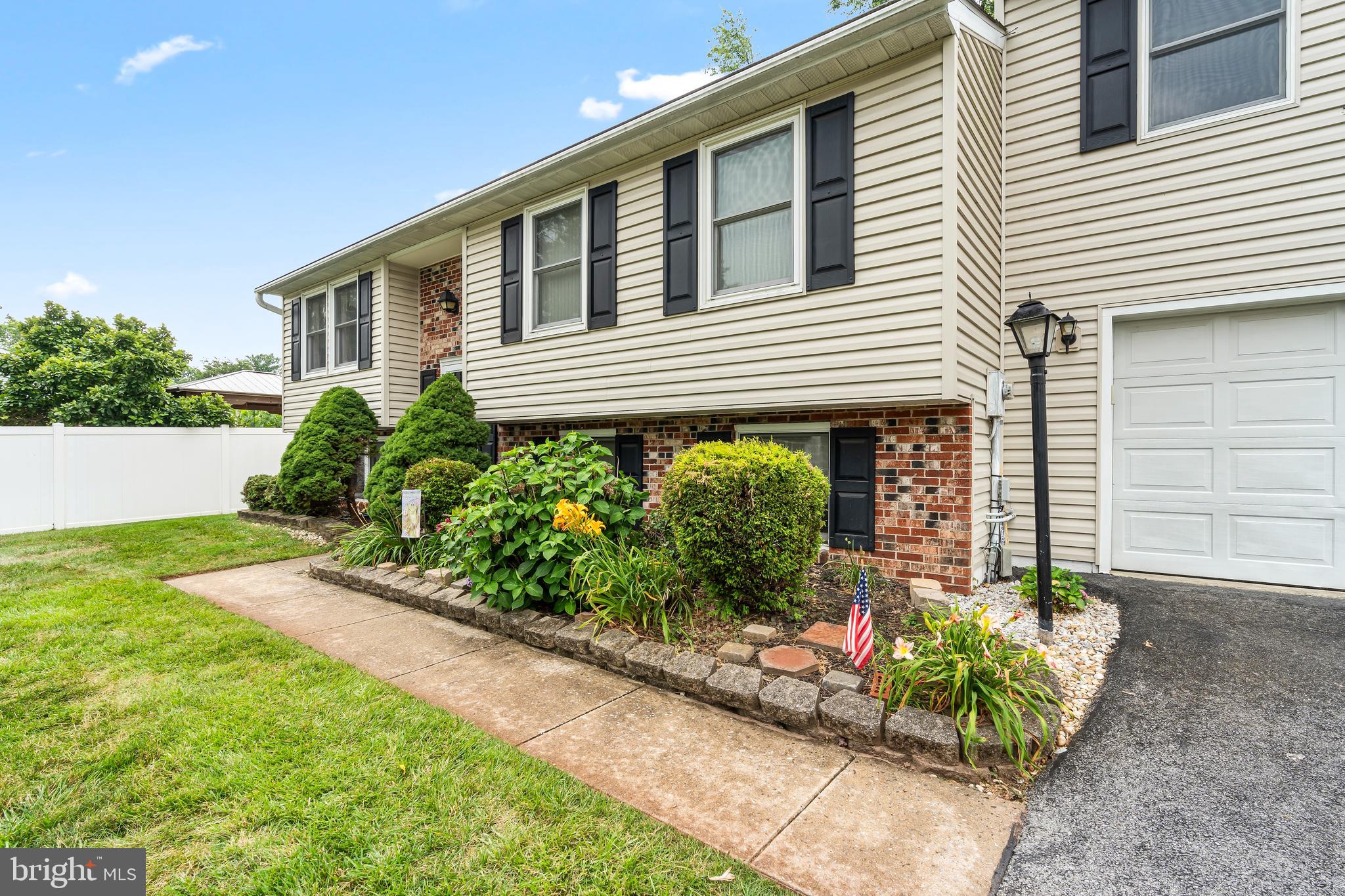 497 SULKY LANE