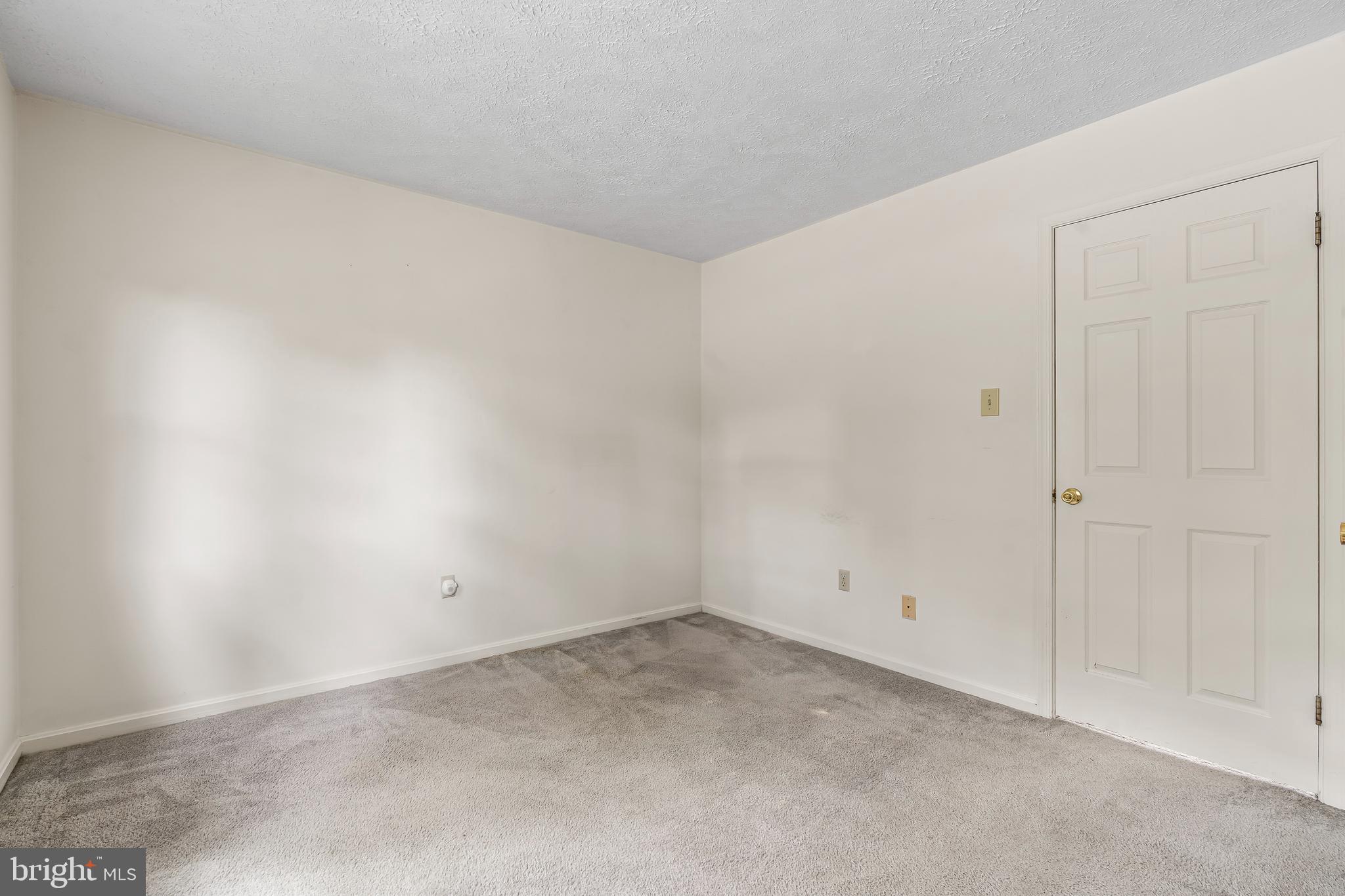 HILLCREST ORCHARDS - Residential