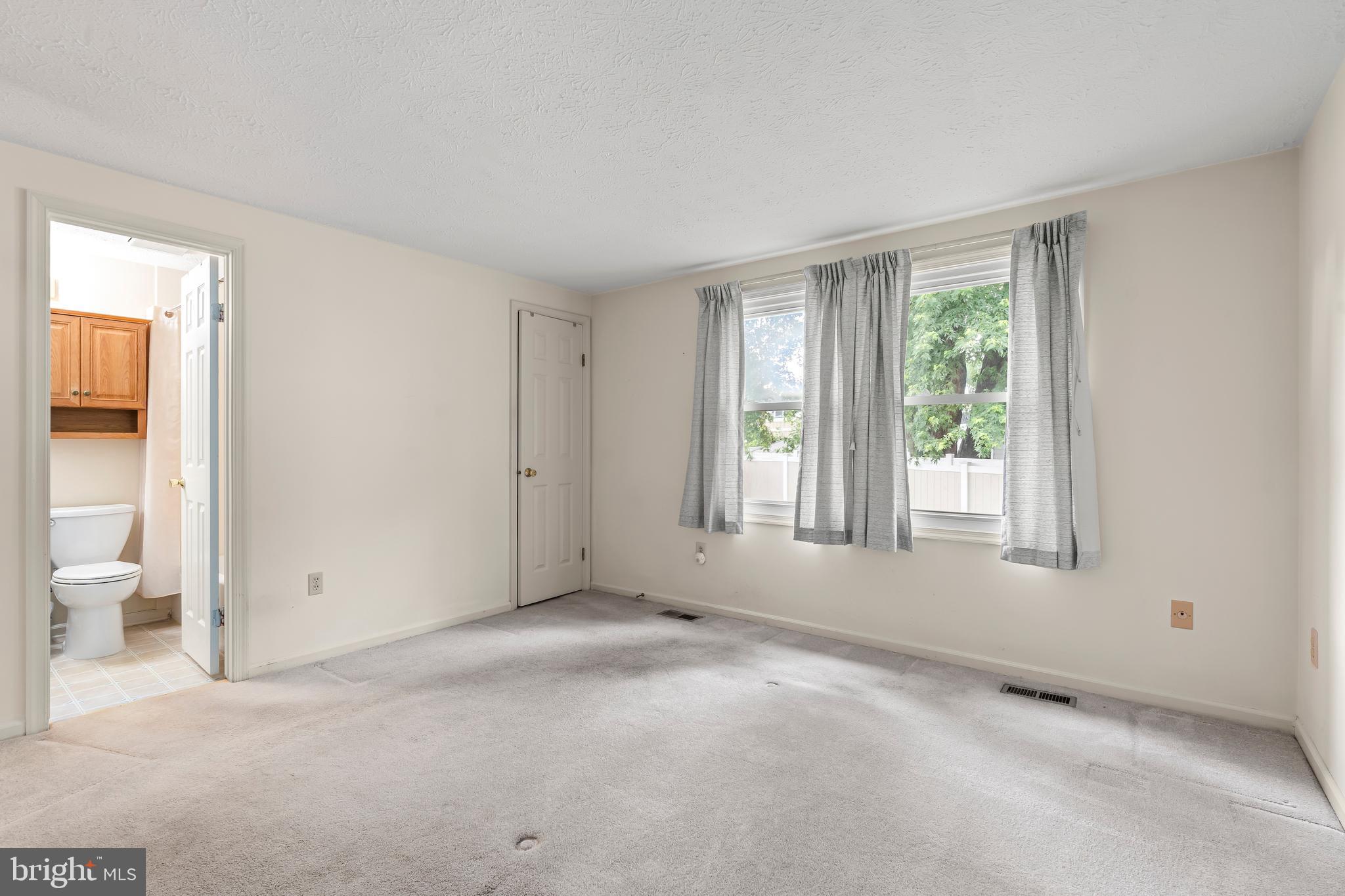 HILLCREST ORCHARDS - Residential