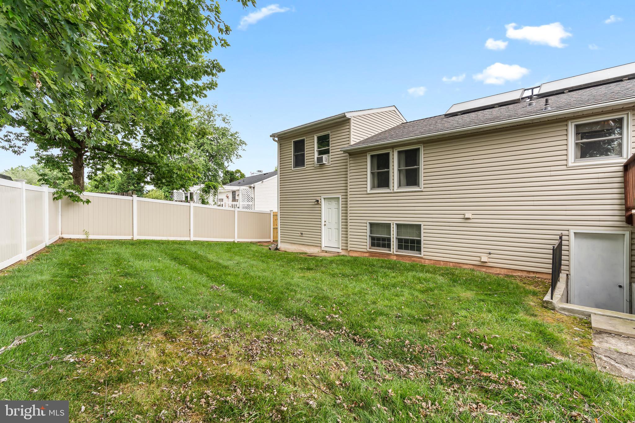 HILLCREST ORCHARDS - Residential