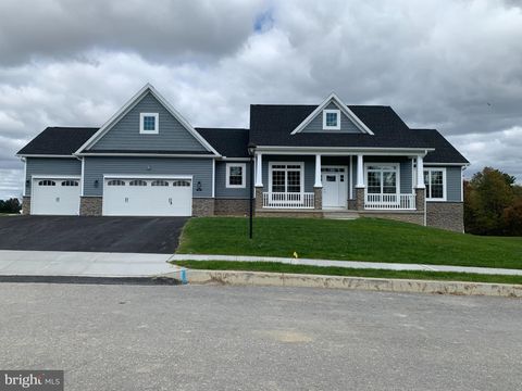 116 ONYX DRIVE 51 HANOVER PA 17331