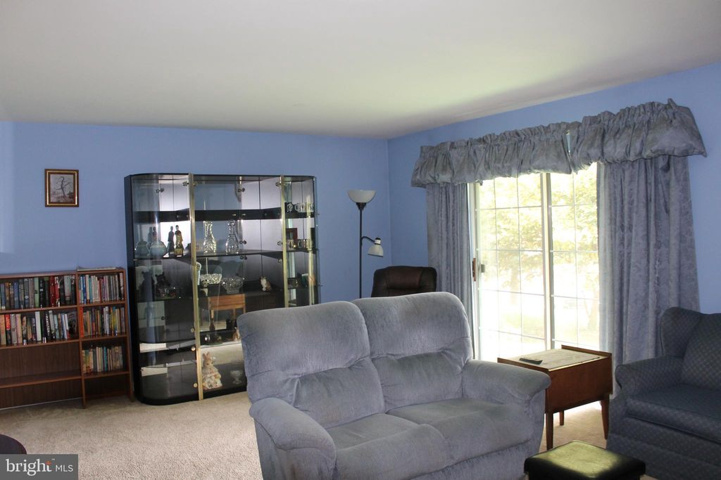 Photo of 128 OAK KNOLL CIR, MILLERSVILLE, PA 17551 (MLS # PALA2040688)