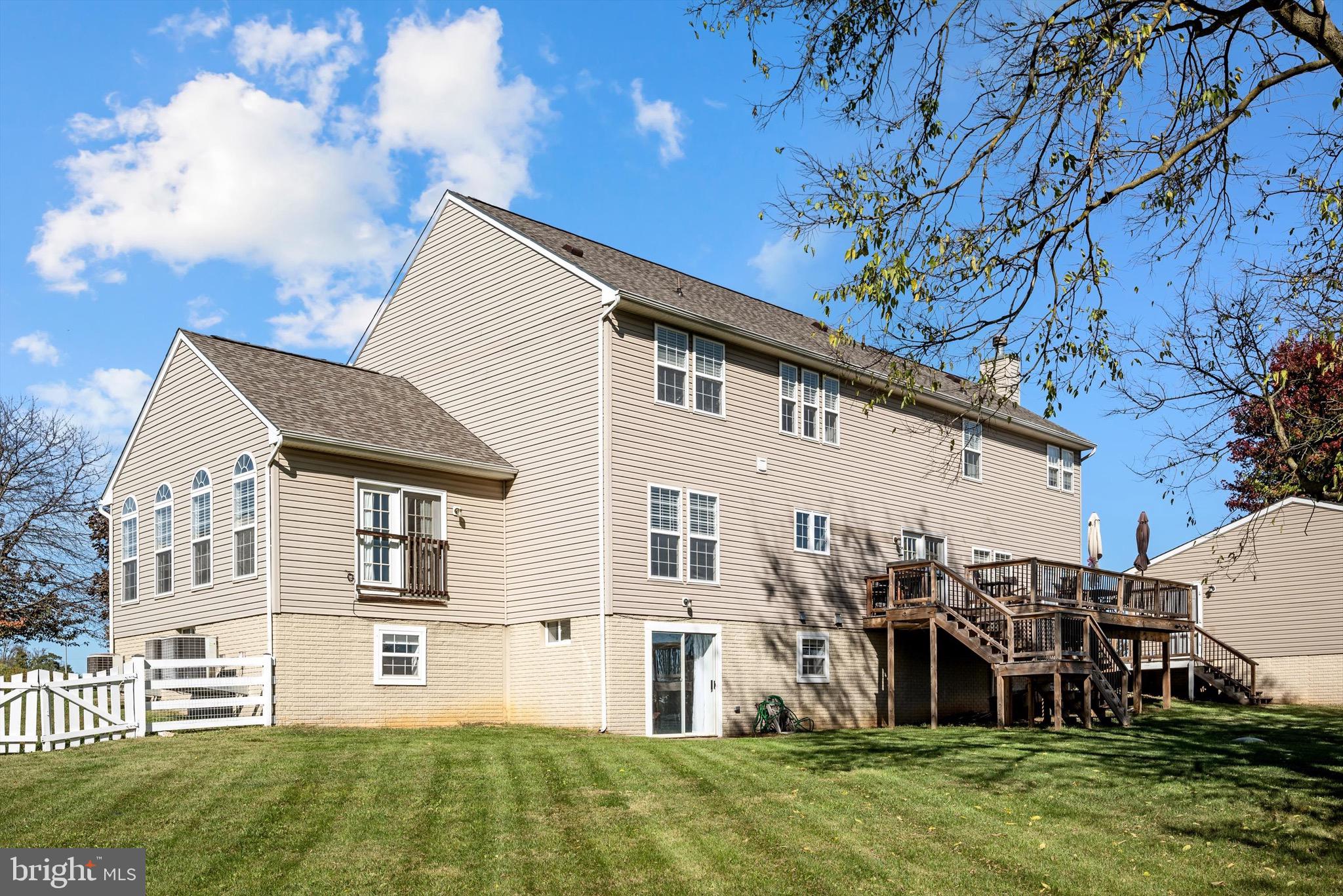 SPRUCE HILL ESTATES - Residential