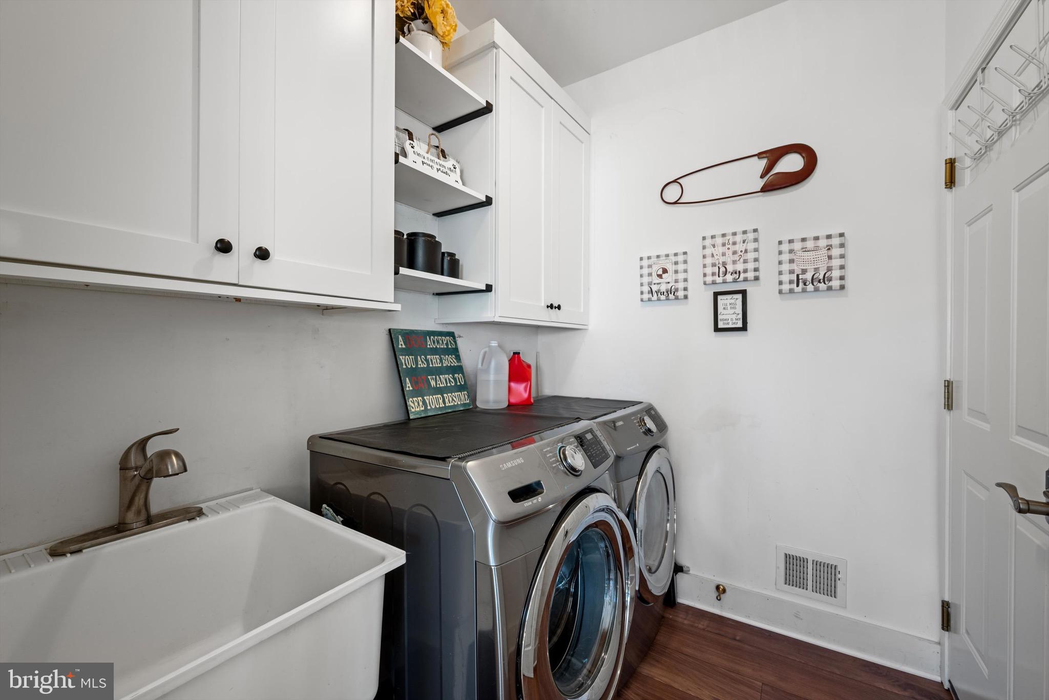 SPRUCE HILL ESTATES - Residential