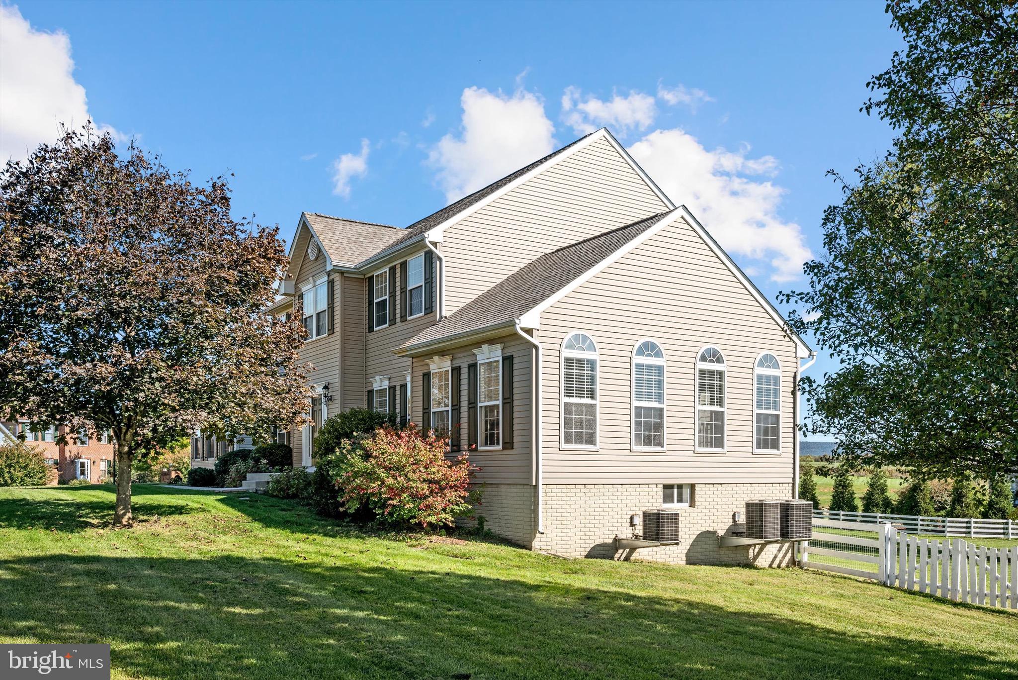 SPRUCE HILL ESTATES - Residential