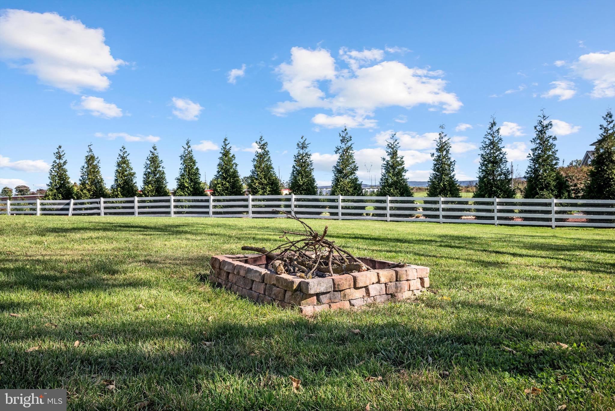 SPRUCE HILL ESTATES - Residential