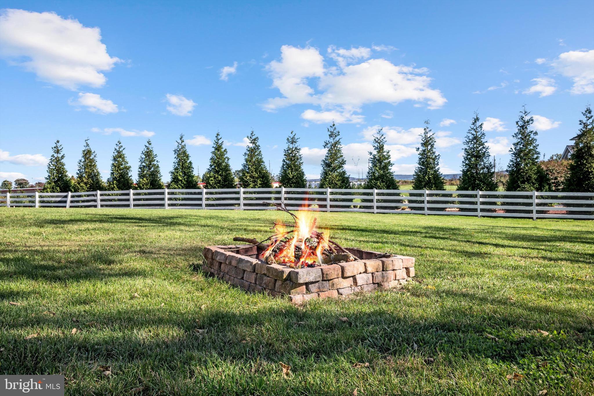 SPRUCE HILL ESTATES - Residential