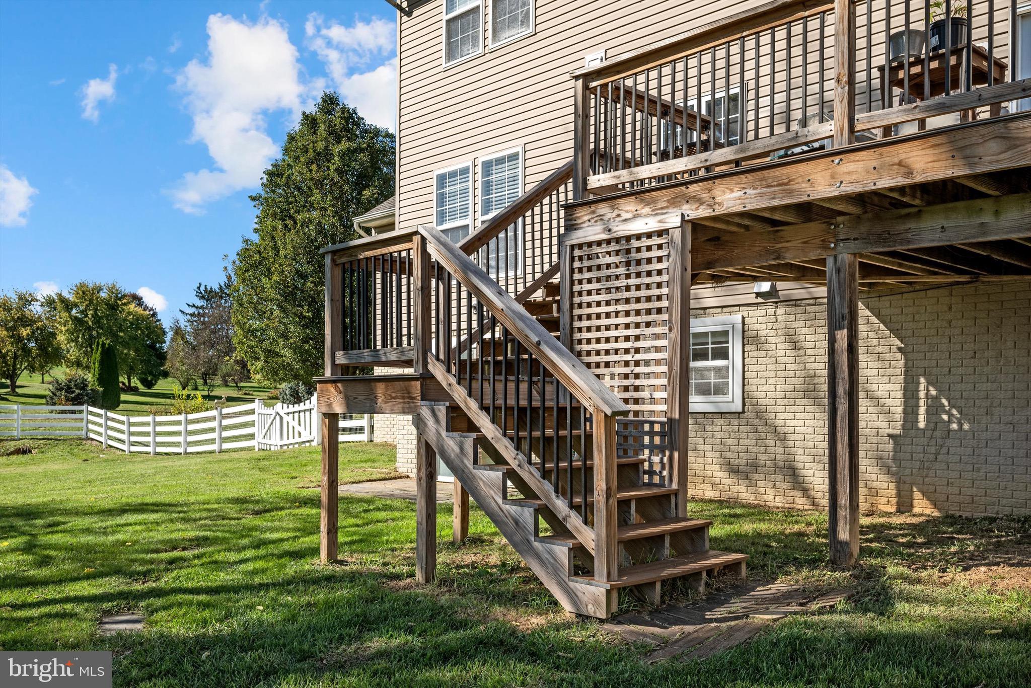 SPRUCE HILL ESTATES - Residential