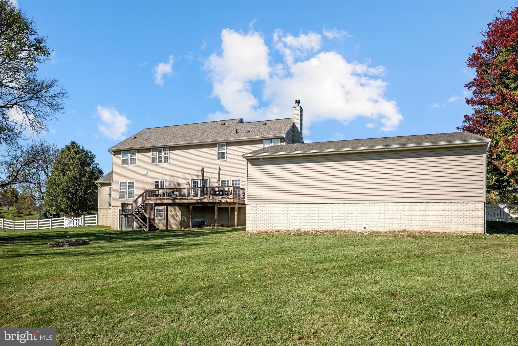 SPRUCE HILL ESTATES - Residential