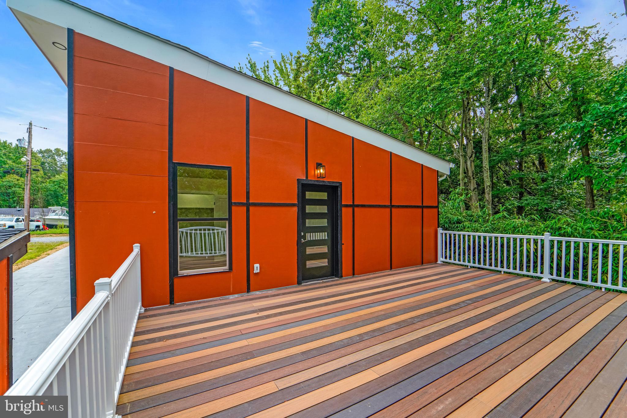 THOMAS - Residential