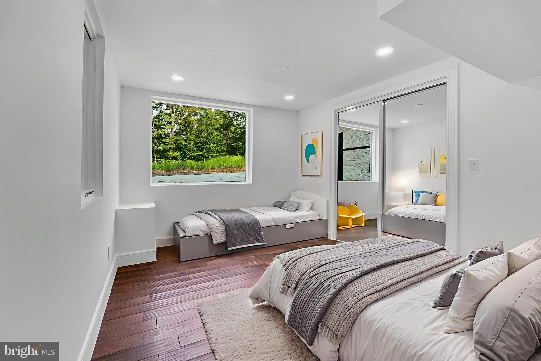 THOMAS - Residential