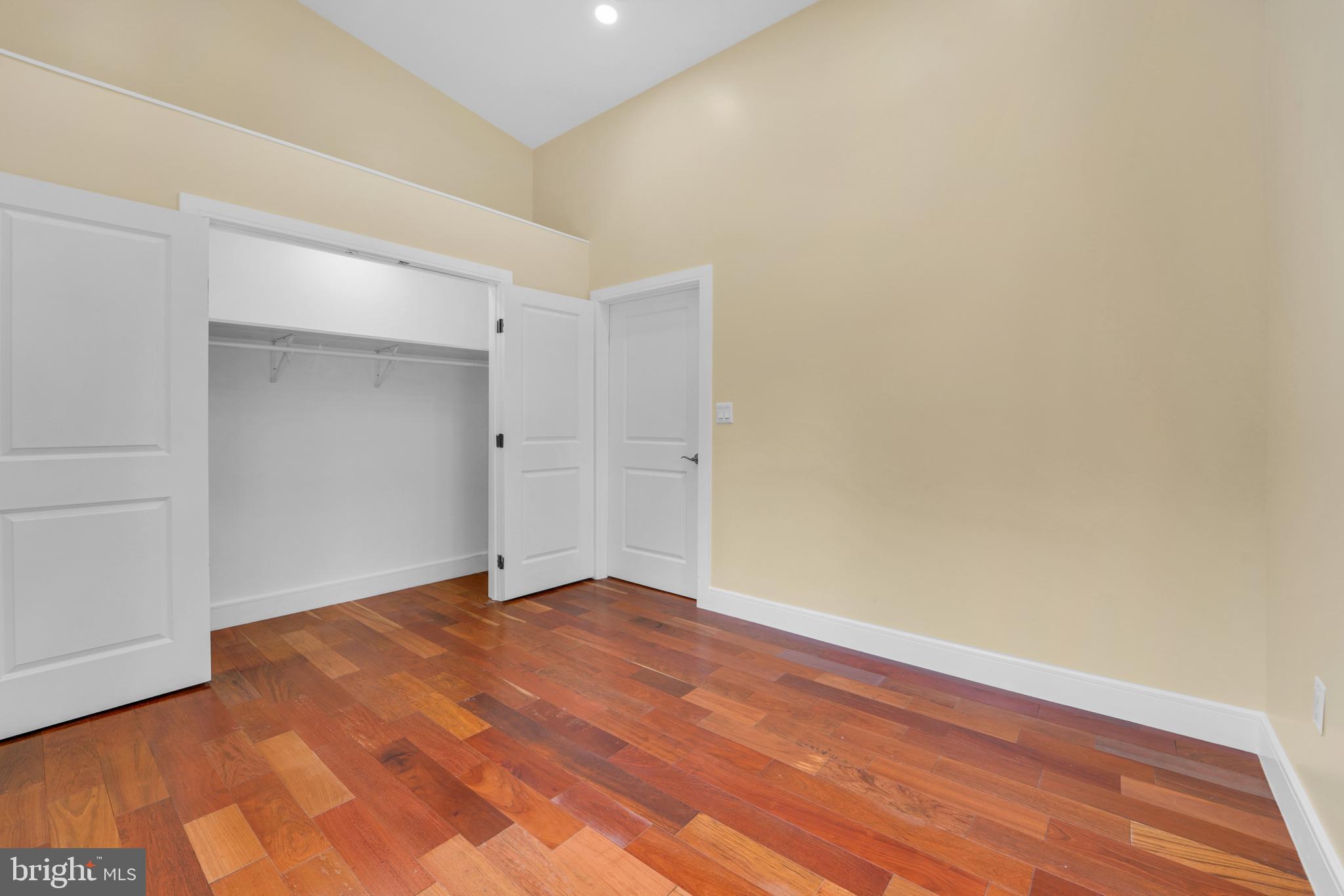 THOMAS - Residential