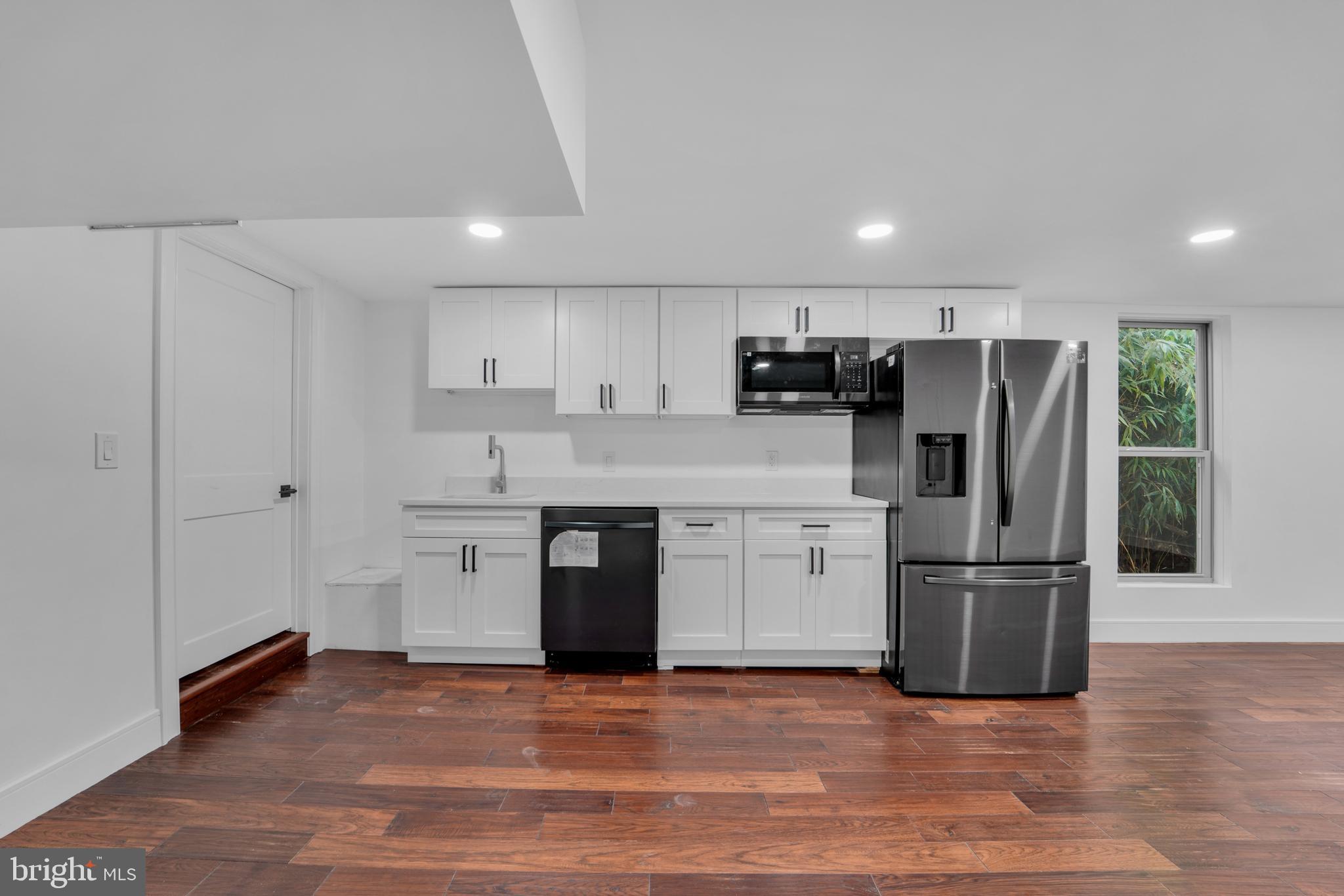 THOMAS - Residential