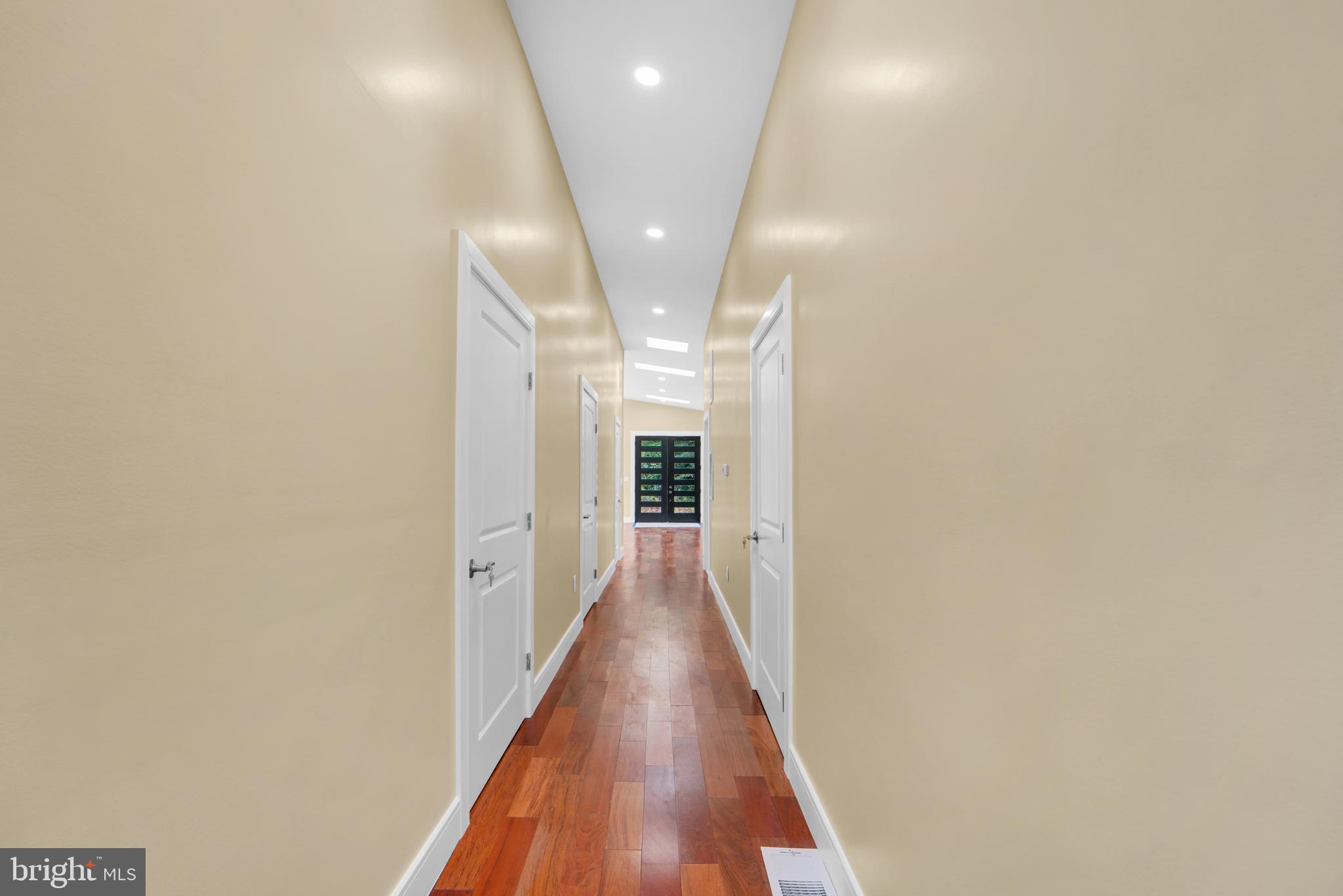 THOMAS - Residential