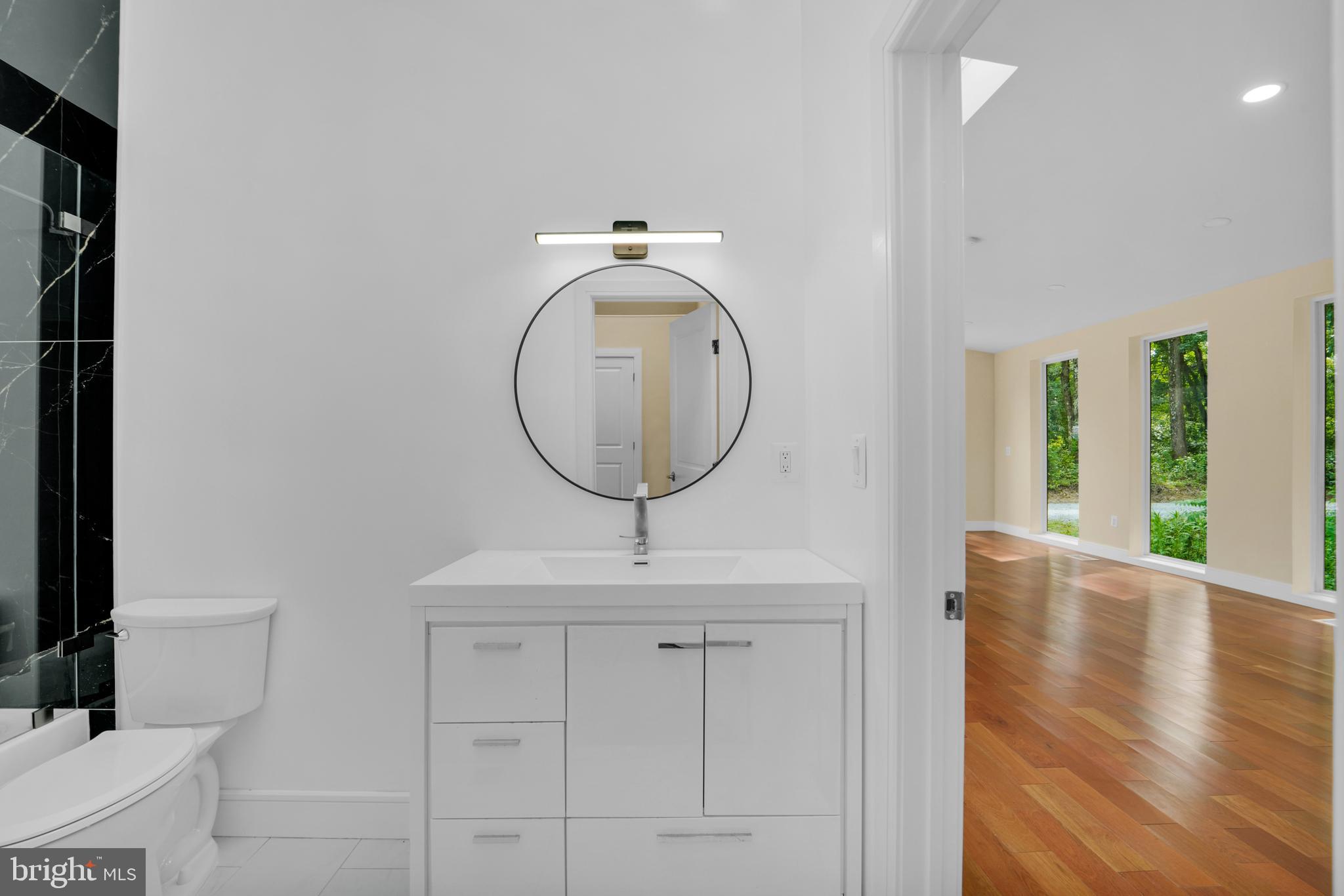 THOMAS - Residential