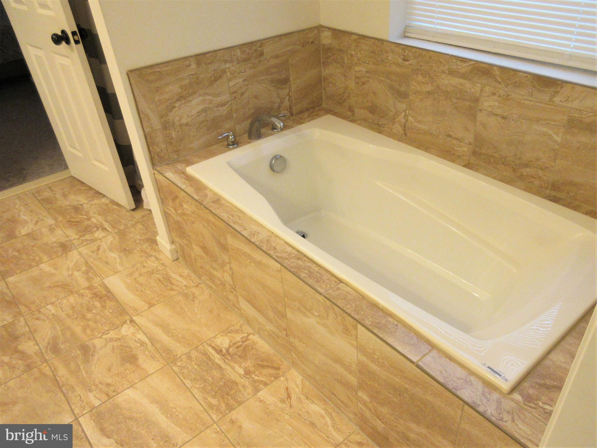 THE VIEWS AT BRIDGEWATER - Residential