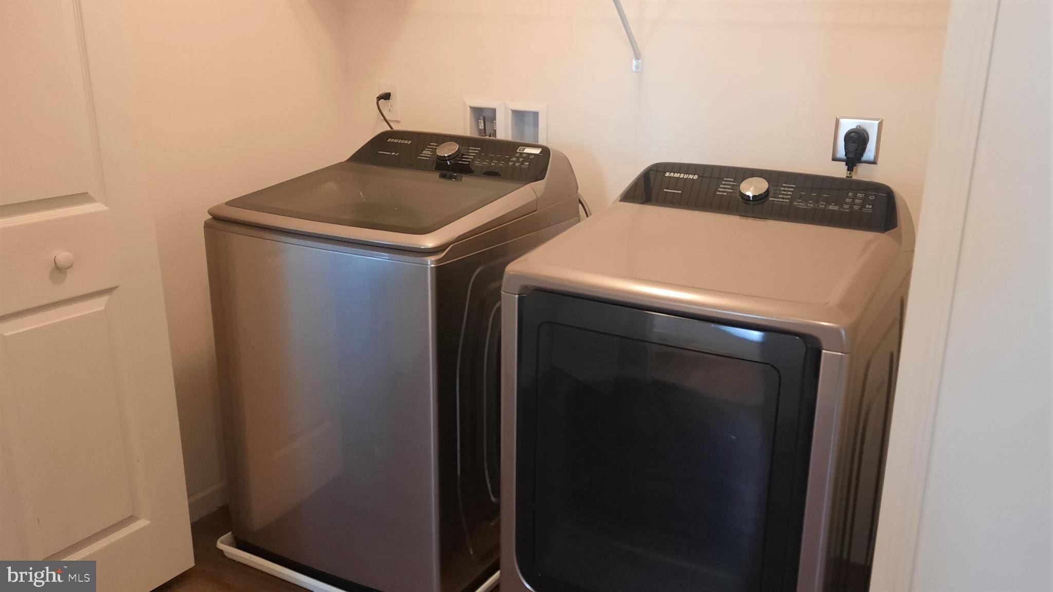 THE VIEWS AT BRIDGEWATER - Residential