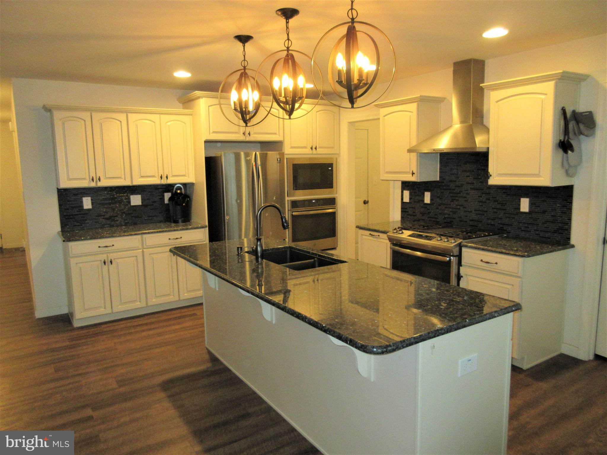 THE VIEWS AT BRIDGEWATER - Residential