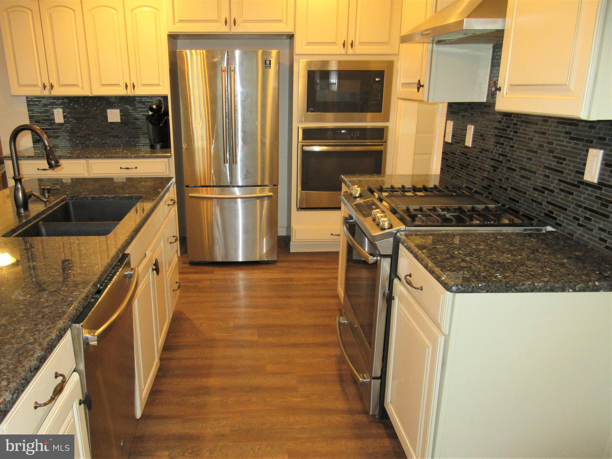 THE VIEWS AT BRIDGEWATER - Residential