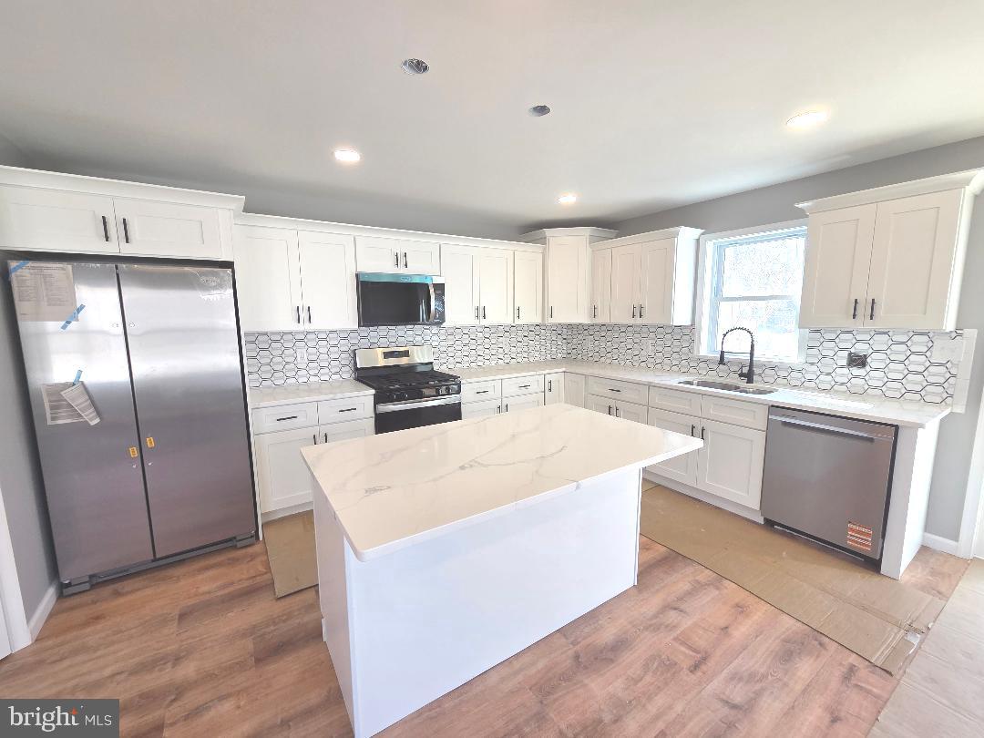 CROYDON MANOR - Residential