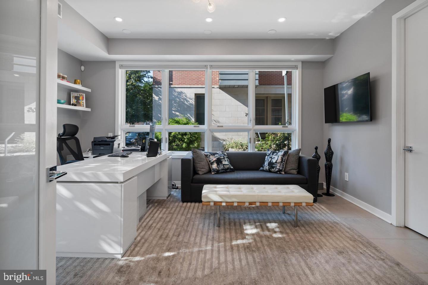 GRADUATE HOSPITAL - Residential Lease