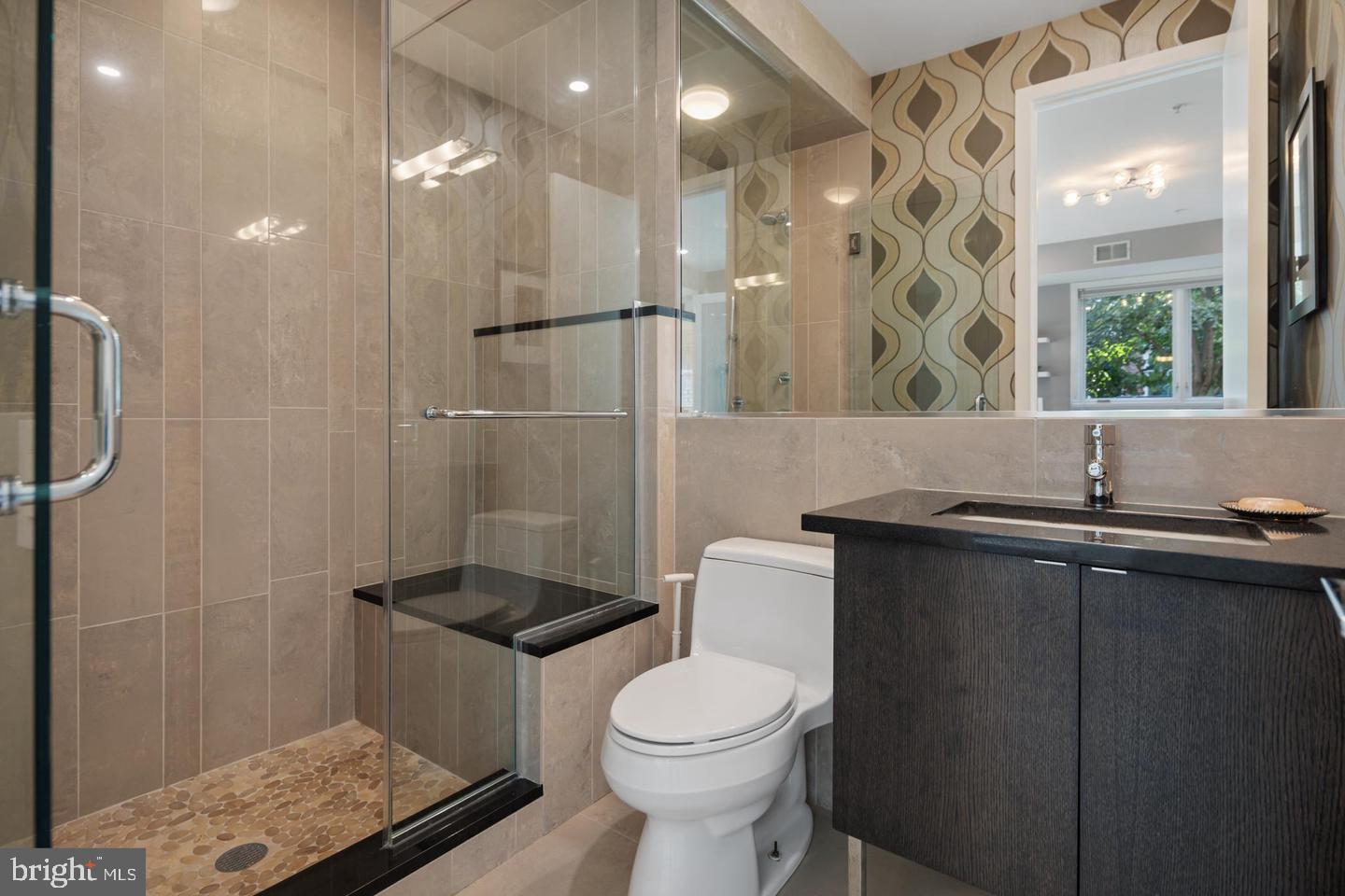 GRADUATE HOSPITAL - Residential Lease