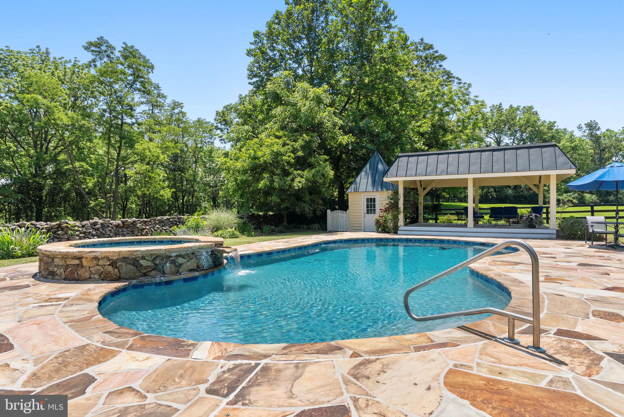 POSSUM HOLLOW FARM - Residential