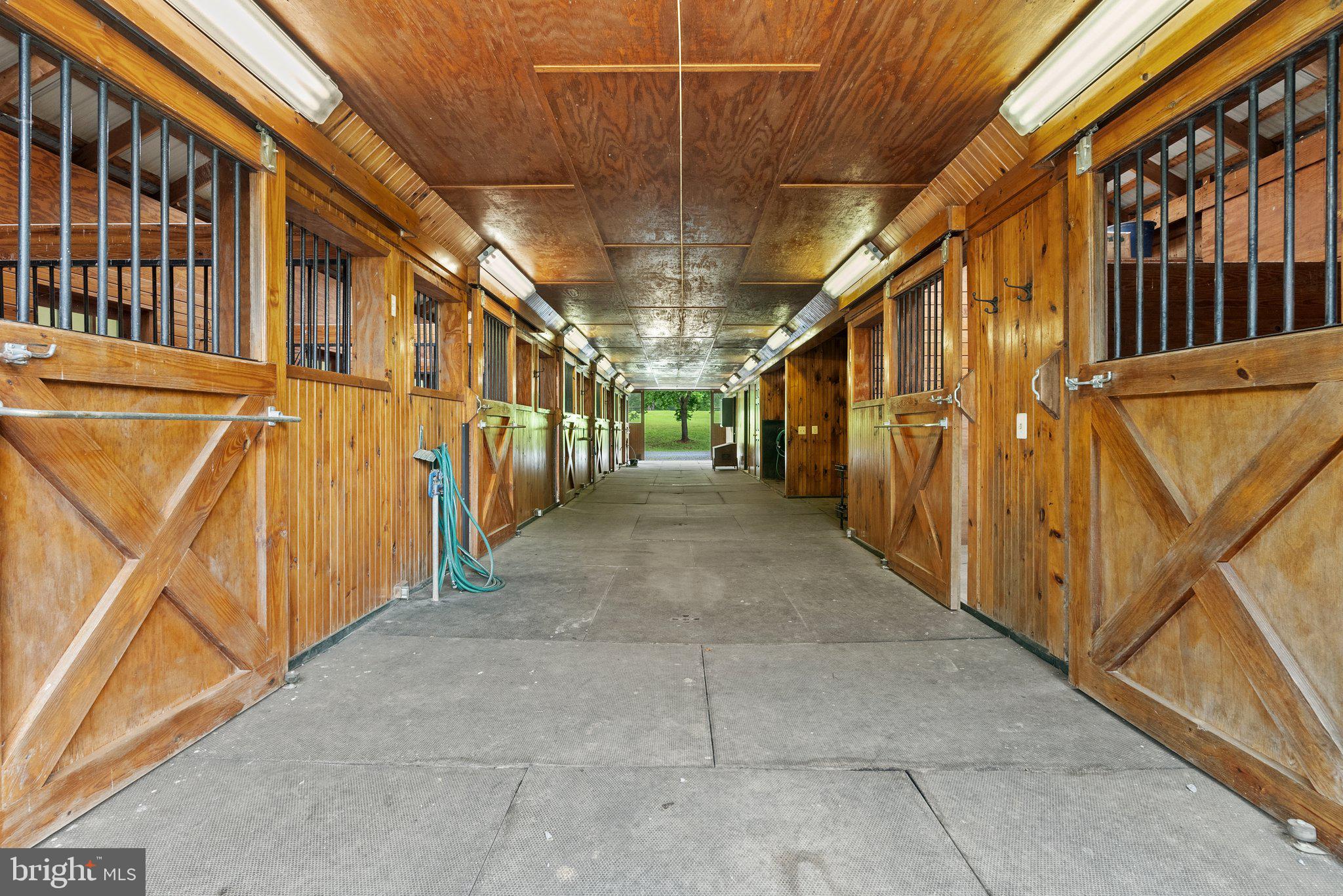 POSSUM HOLLOW FARM - Residential