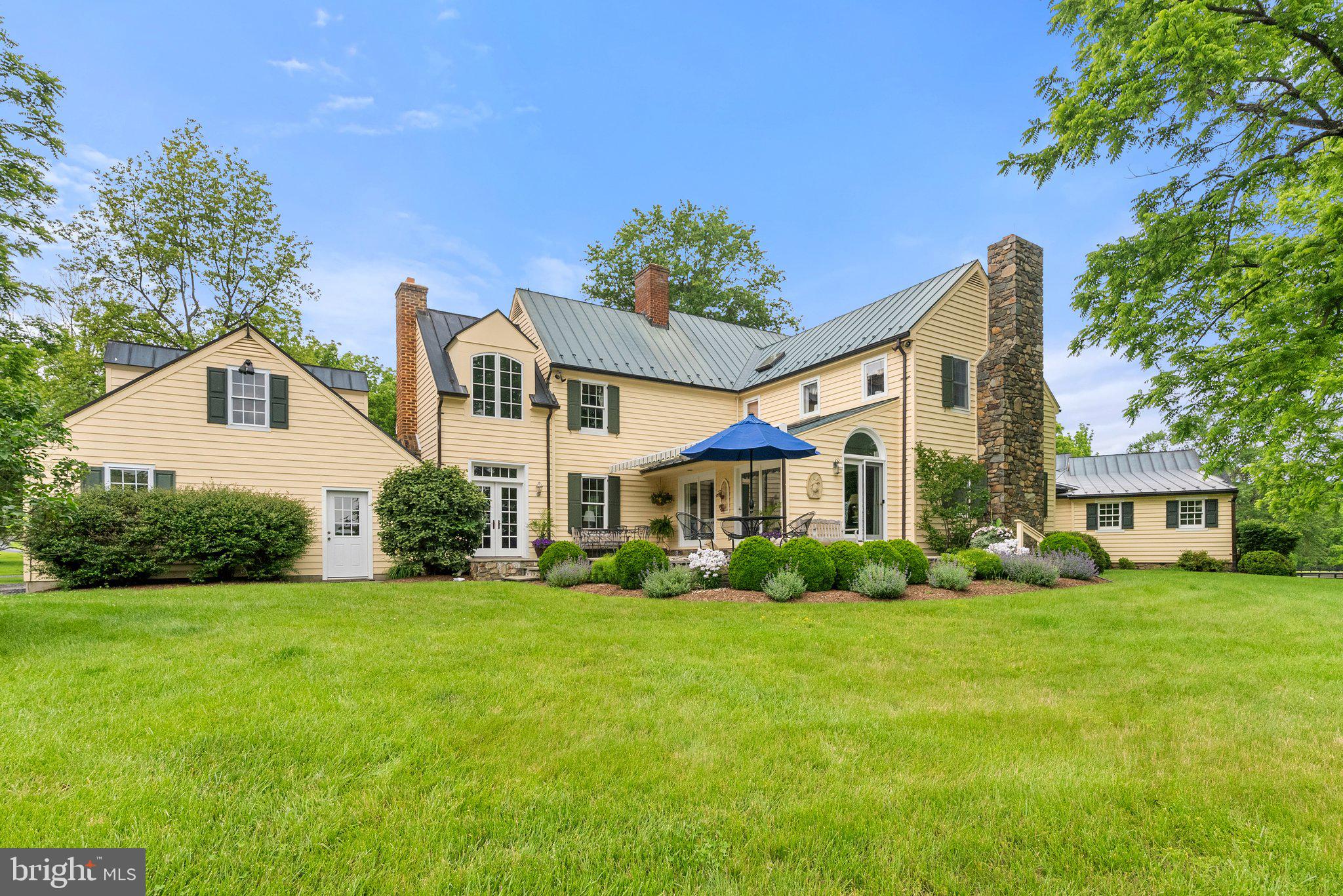 10052 POSSUM HOLLOW DRIVE