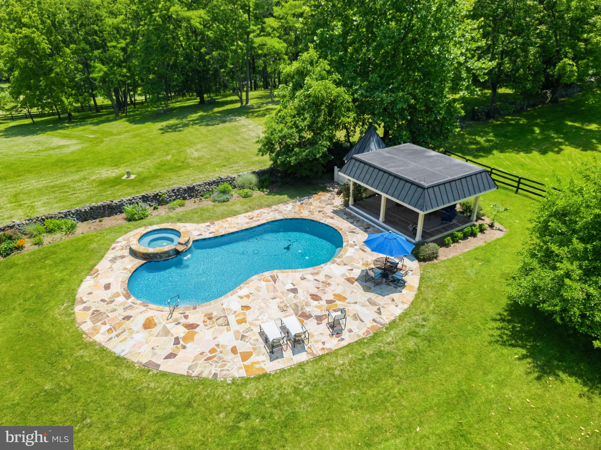 POSSUM HOLLOW FARM - Residential