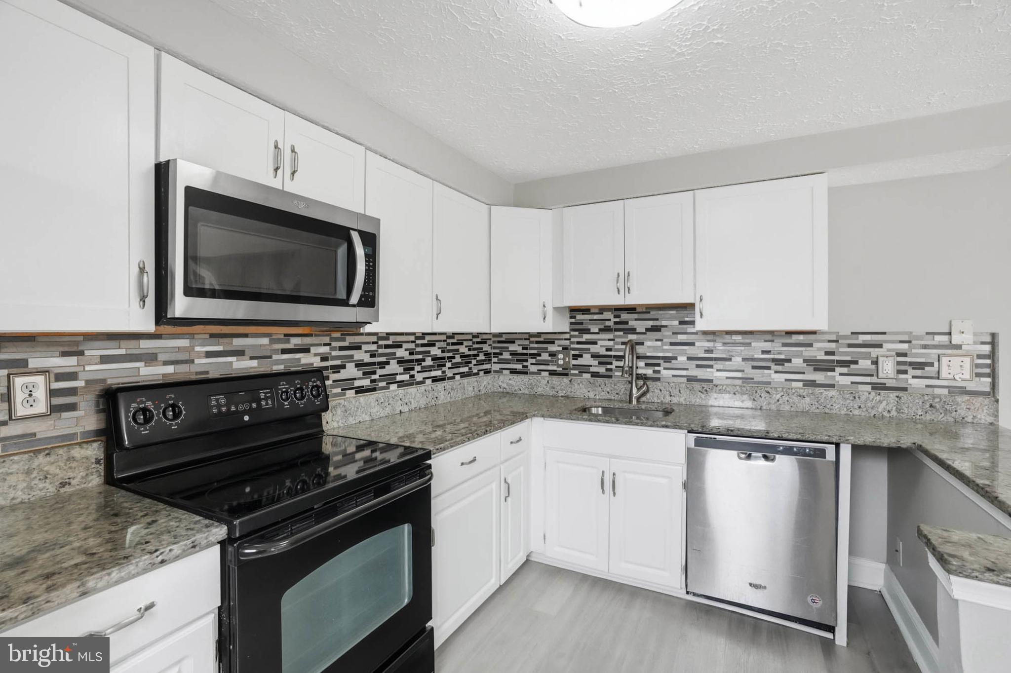 TWELVE TREES - Residential