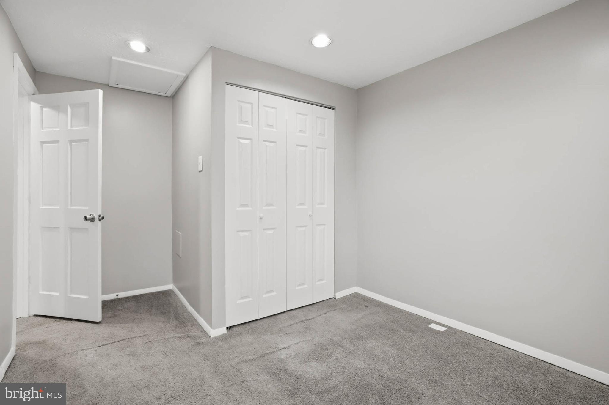 TWELVE TREES - Residential