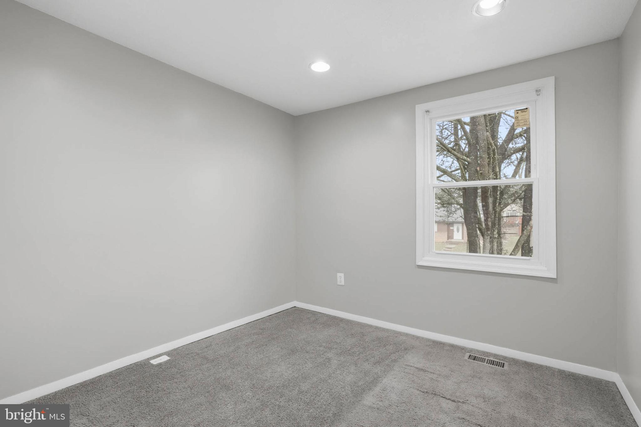 TWELVE TREES - Residential