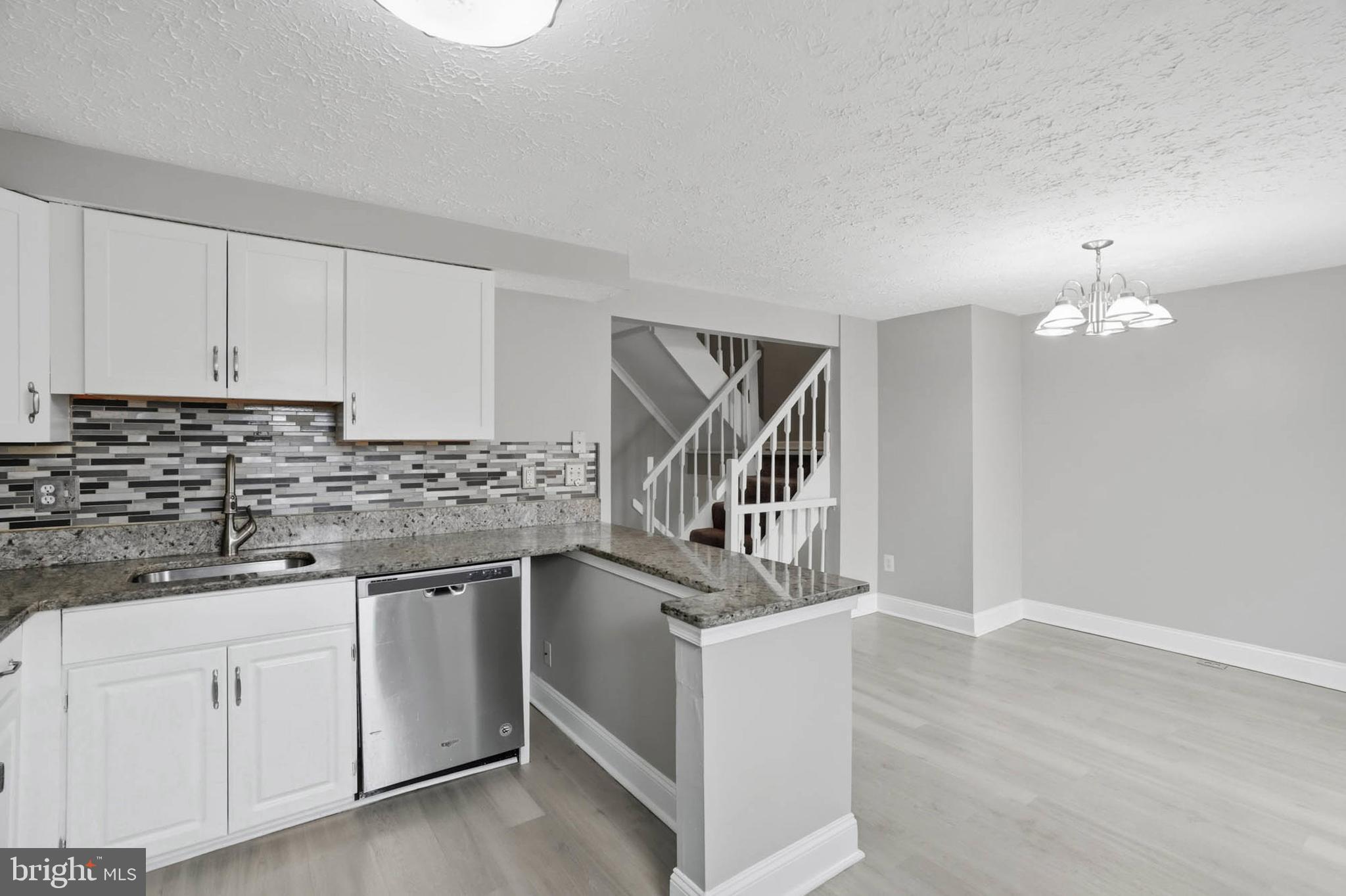 TWELVE TREES - Residential