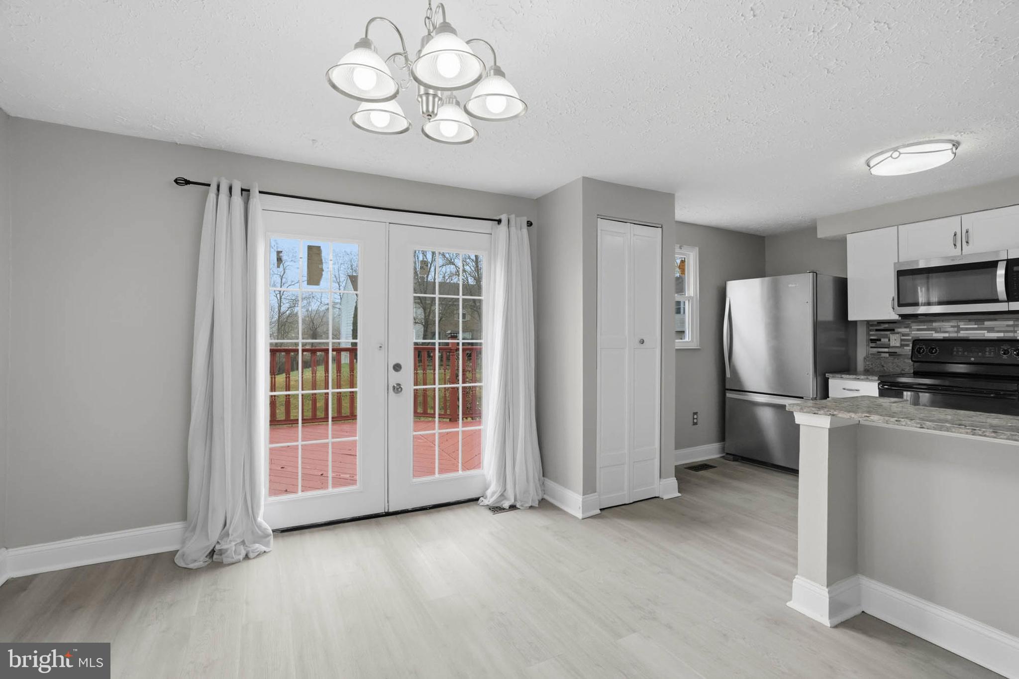 TWELVE TREES - Residential