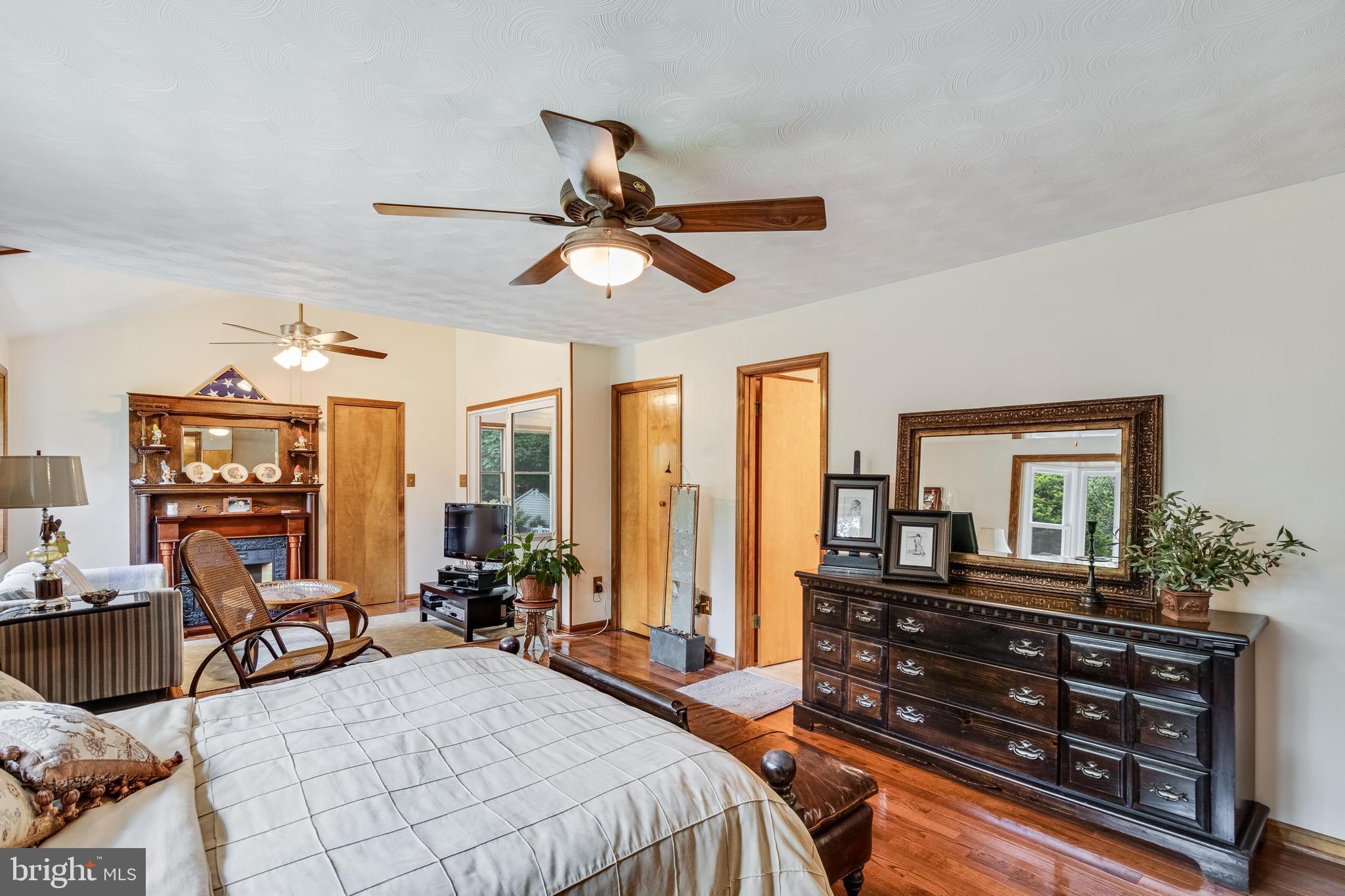 FOX DALE WOODS - Residential