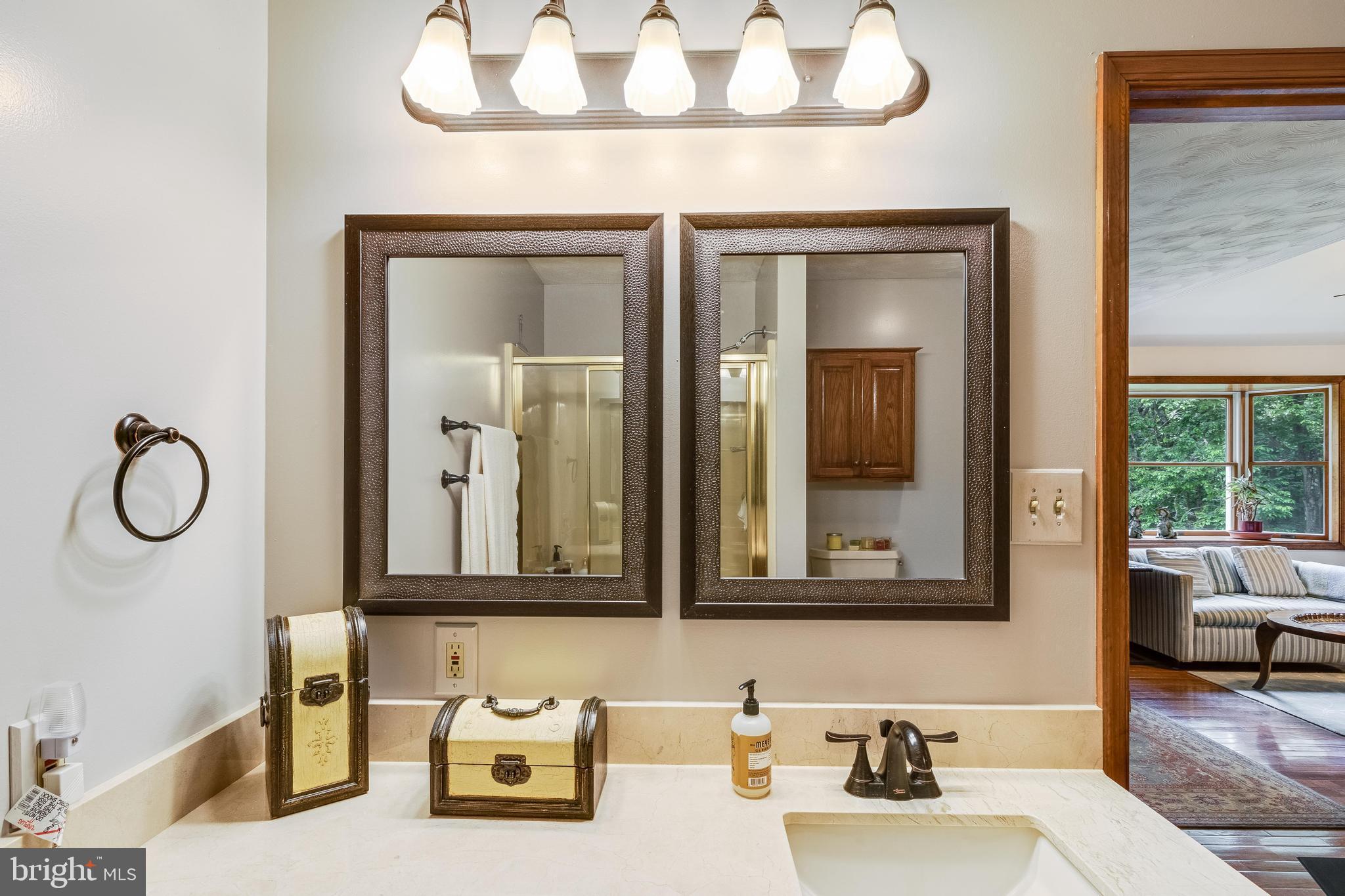 FOX DALE WOODS - Residential