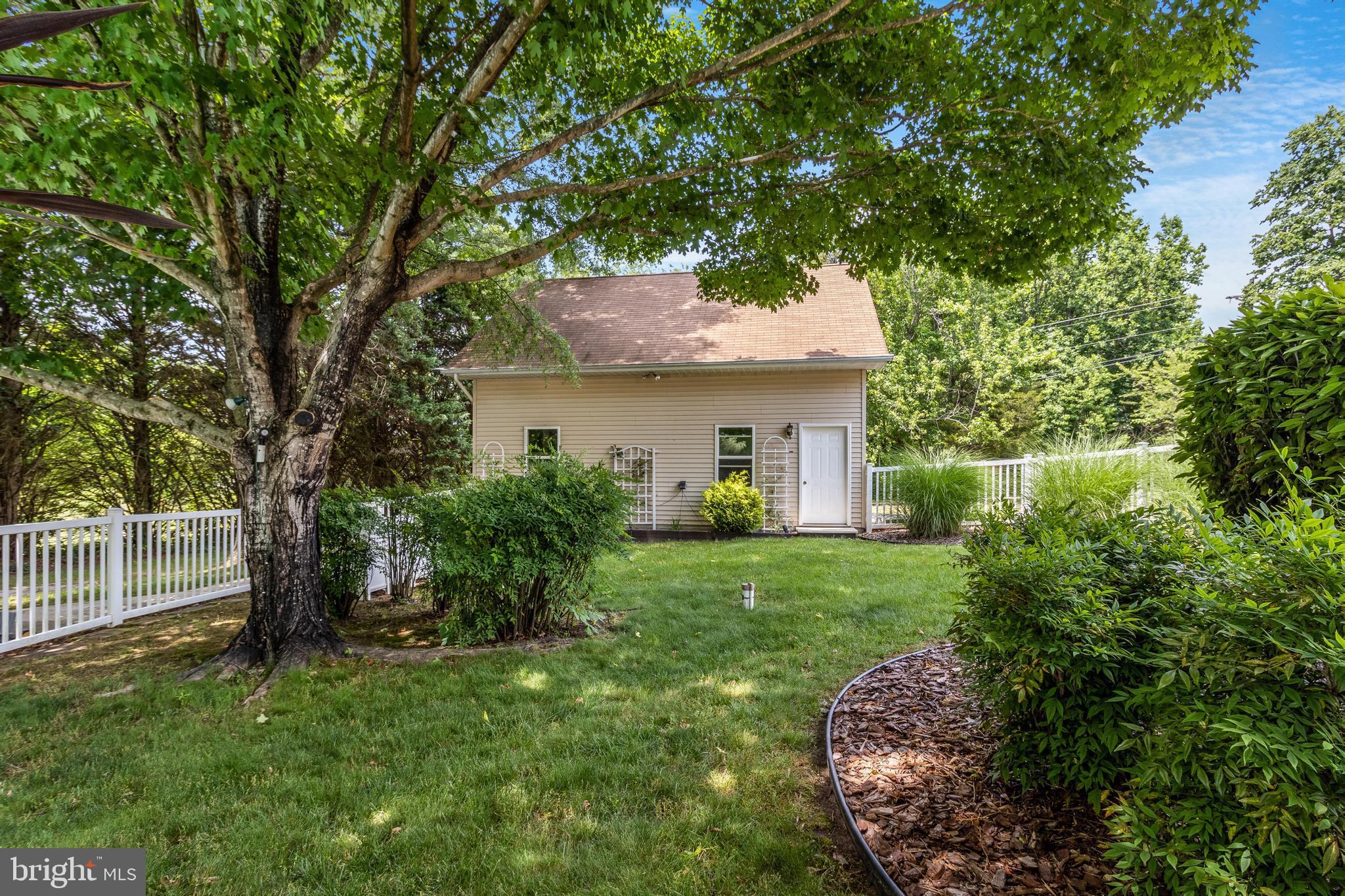 FOX DALE WOODS - Residential