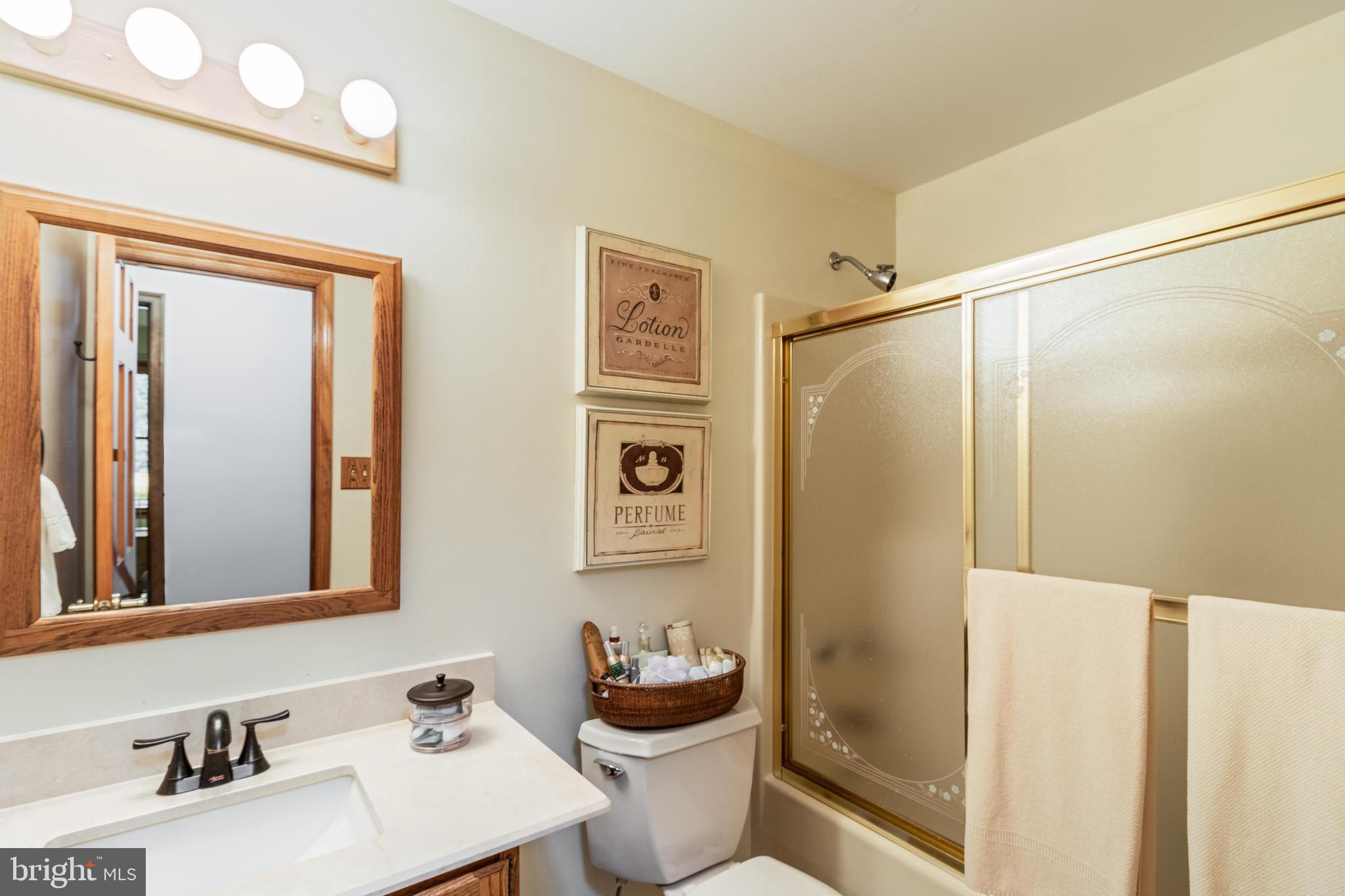 FOX DALE WOODS - Residential