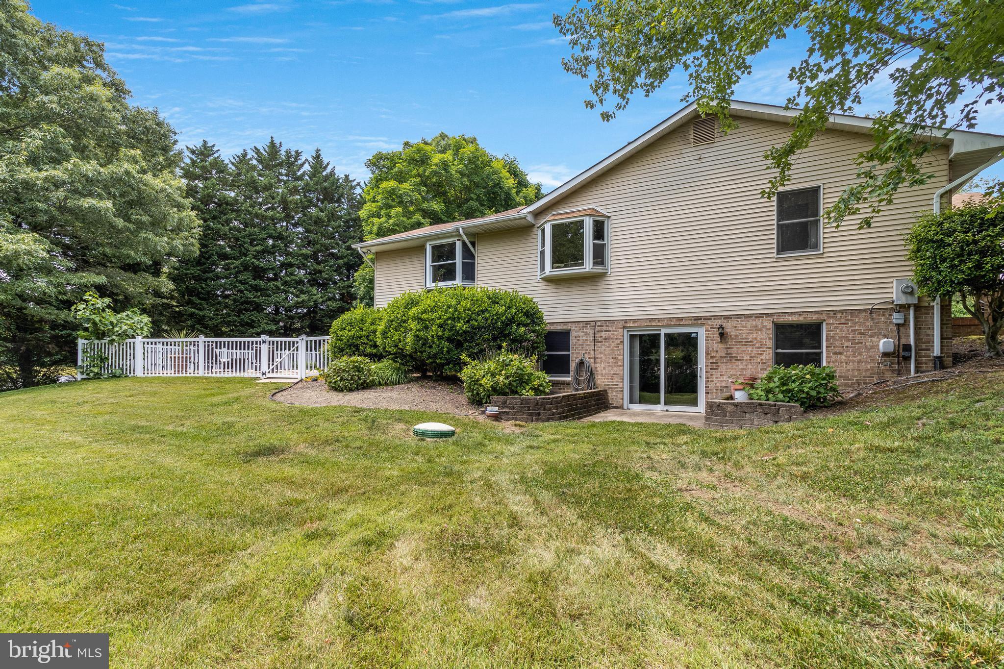 FOX DALE WOODS - Residential