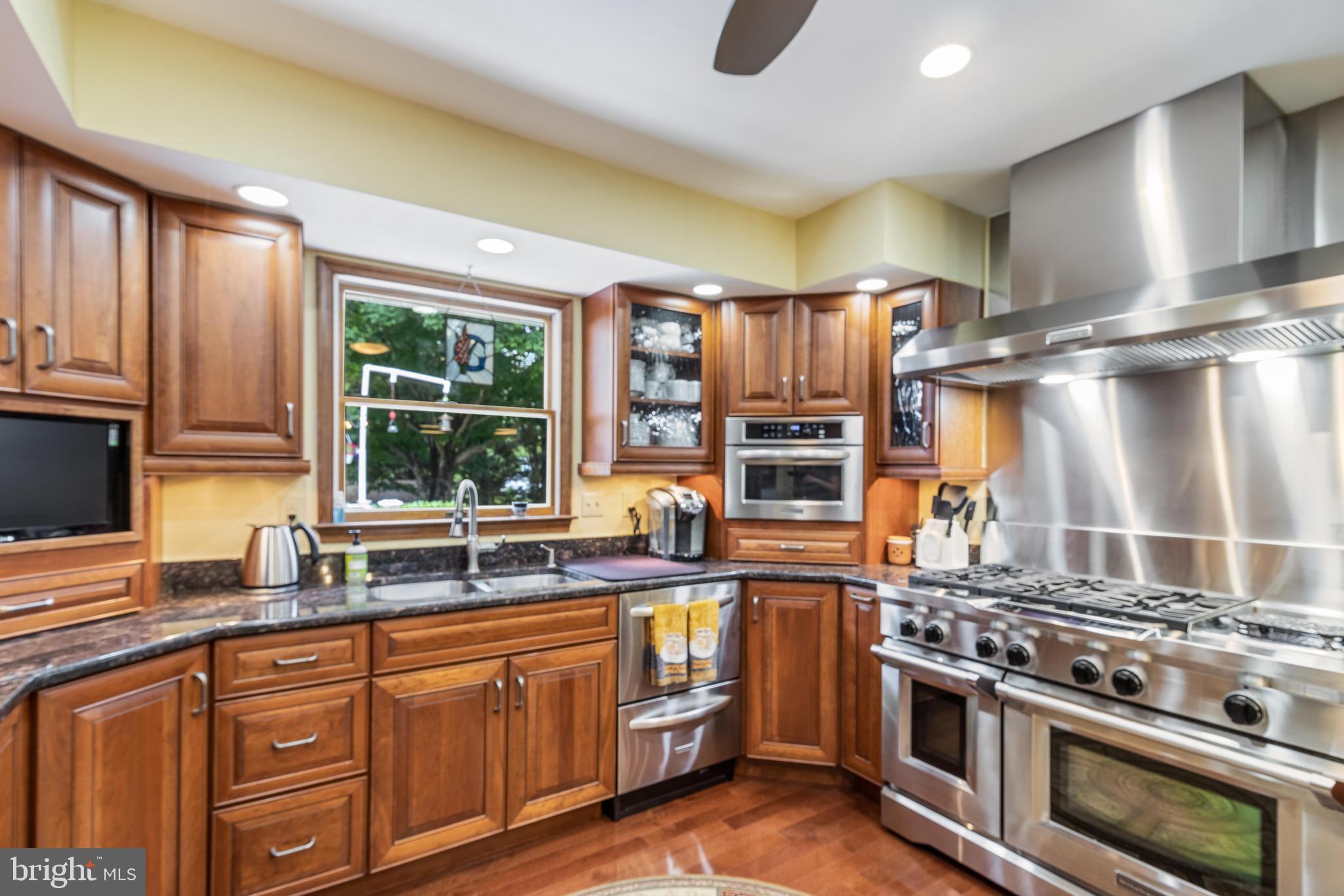 FOX DALE WOODS - Residential