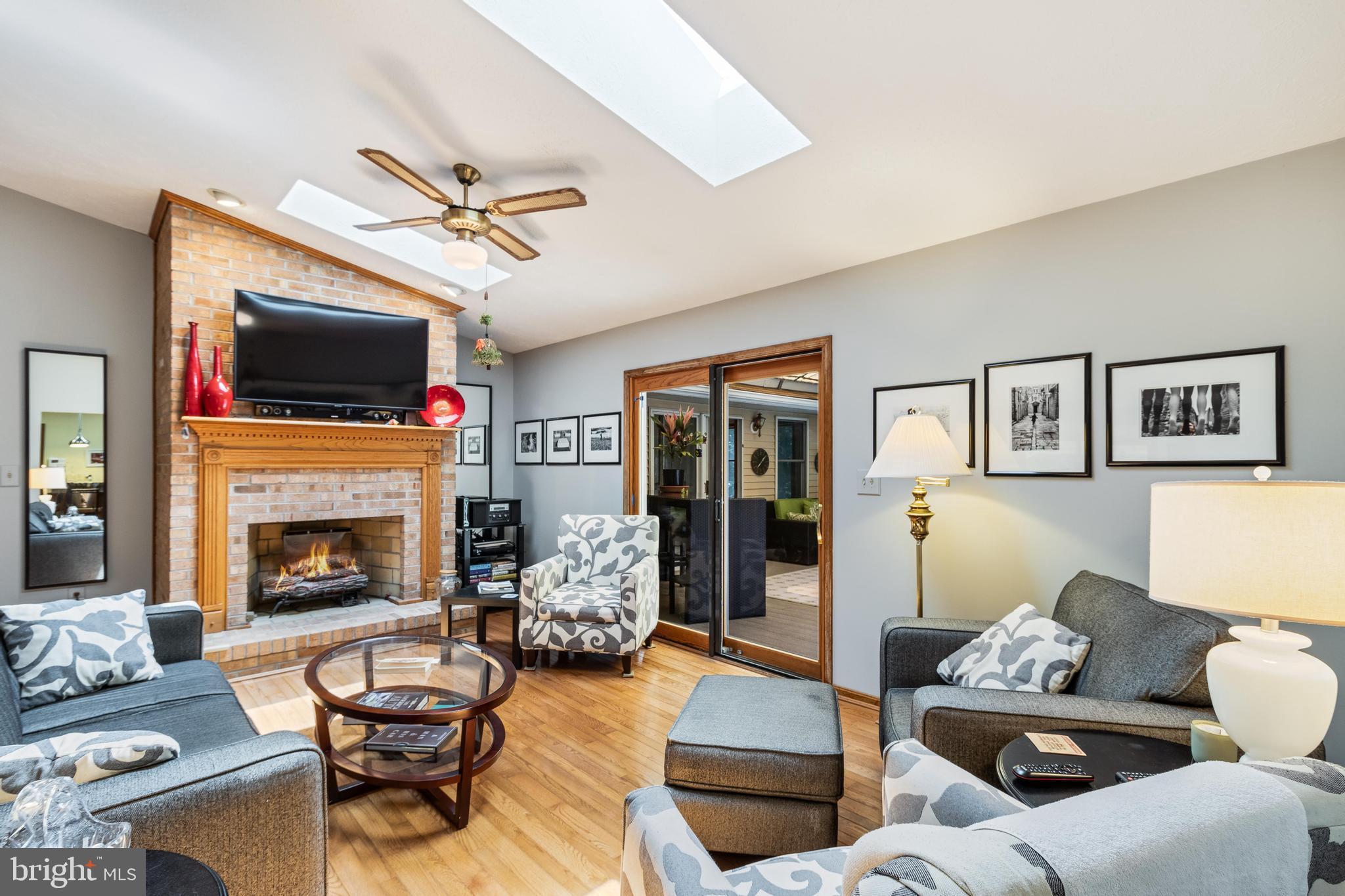 FOX DALE WOODS - Residential